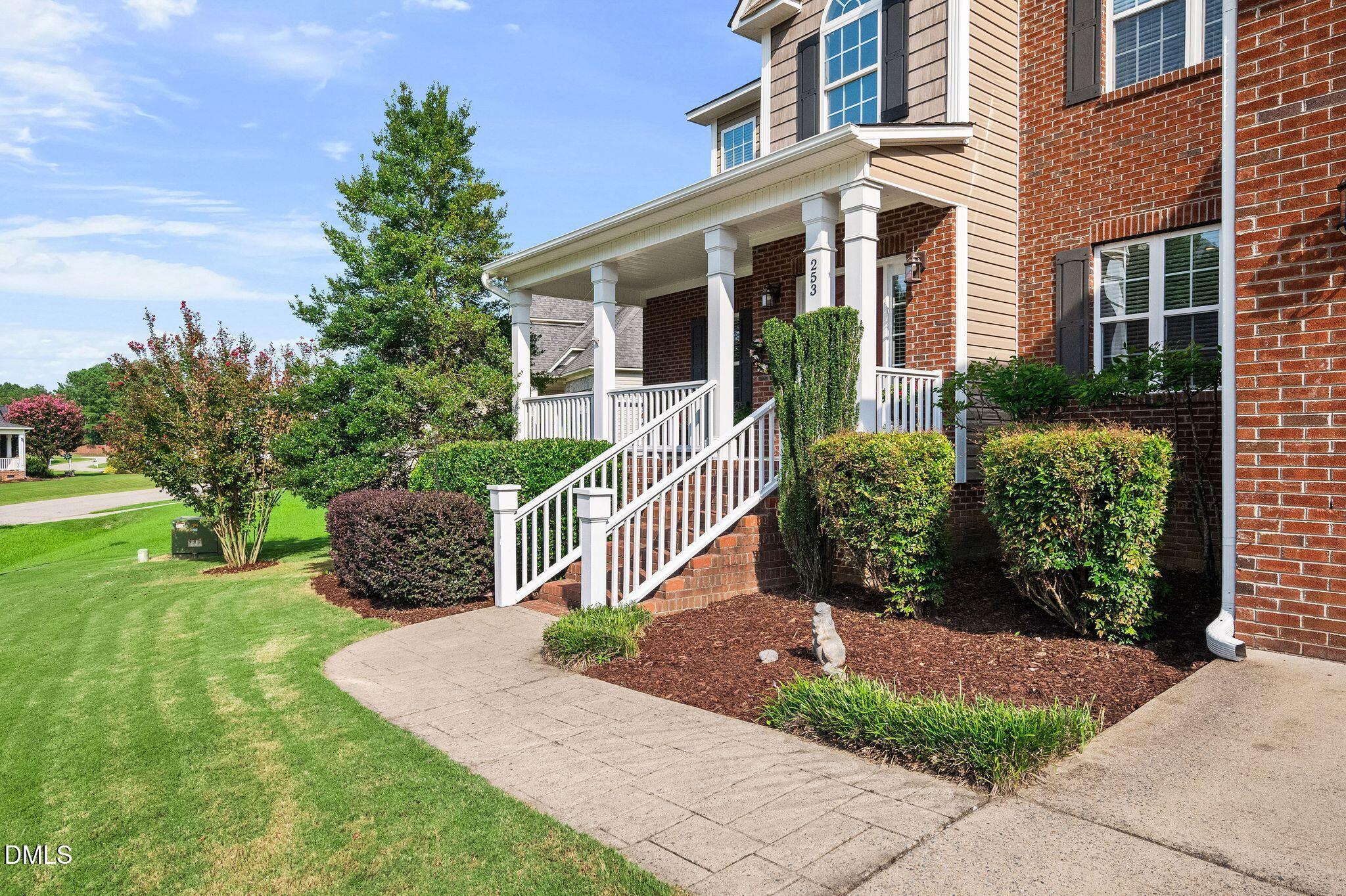 253 Winding Oak Way Property Photo 7