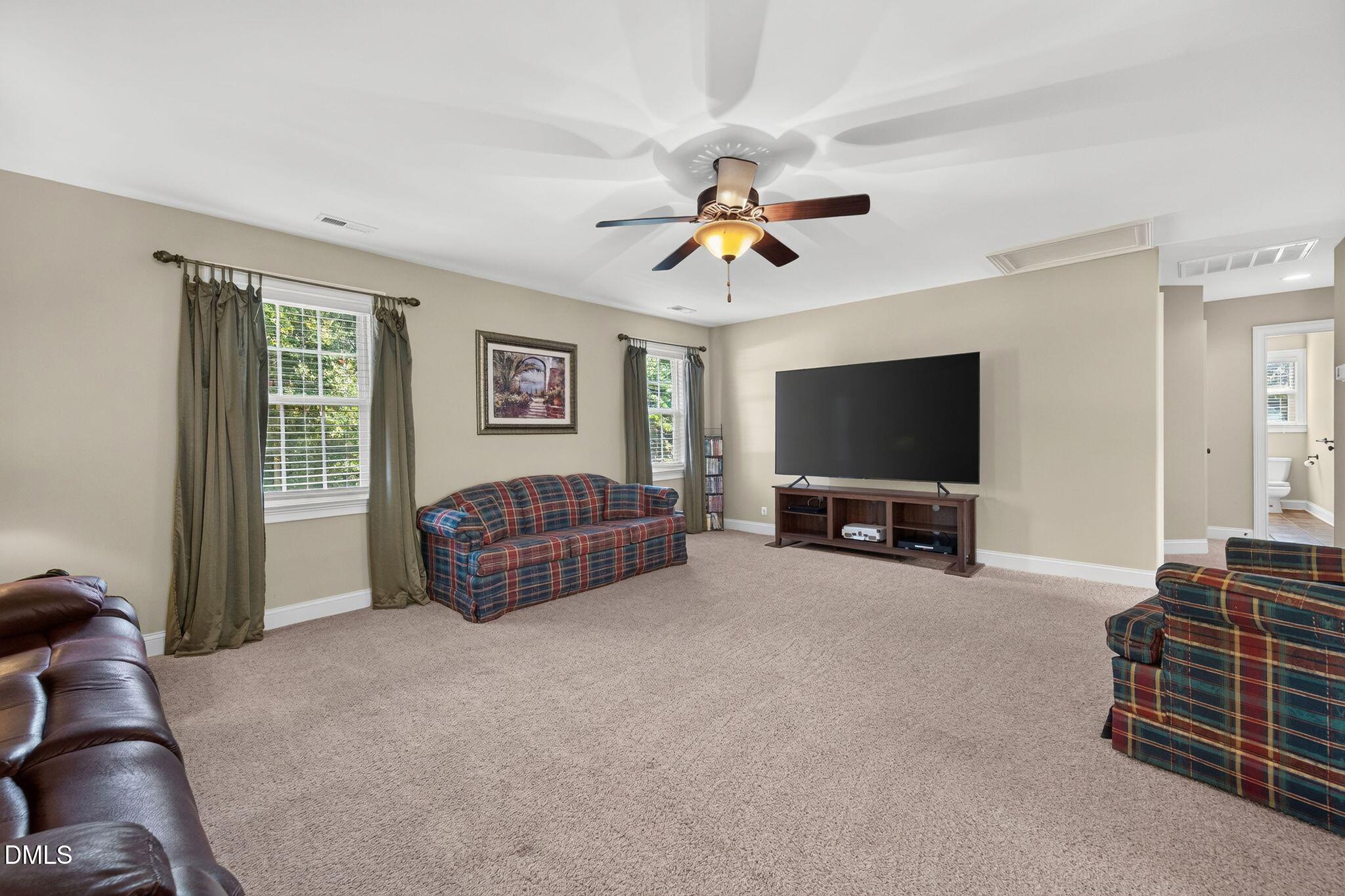 253 Winding Oak Way Property Photo 29
