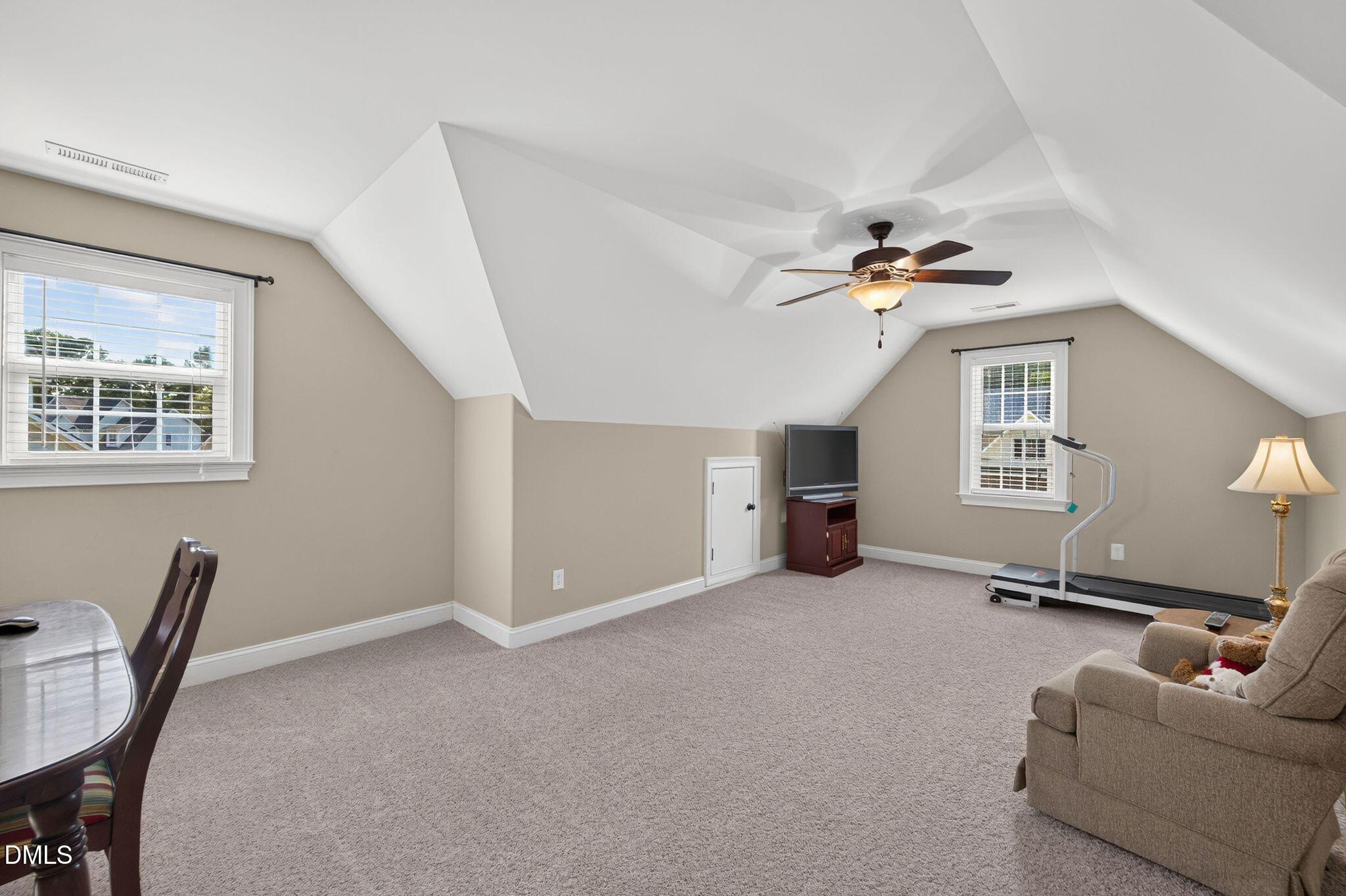 253 Winding Oak Way Property Photo 39