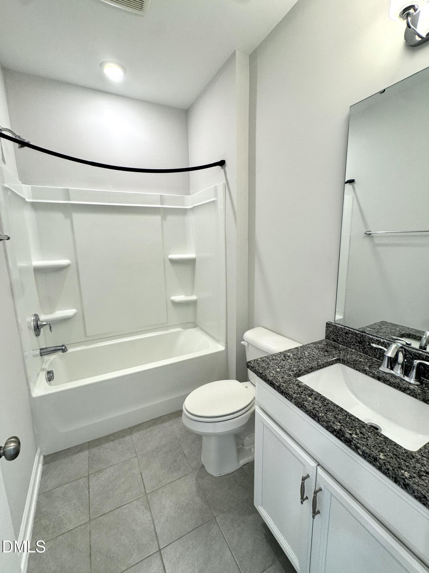 1080 Manorhaven Property Photo 8