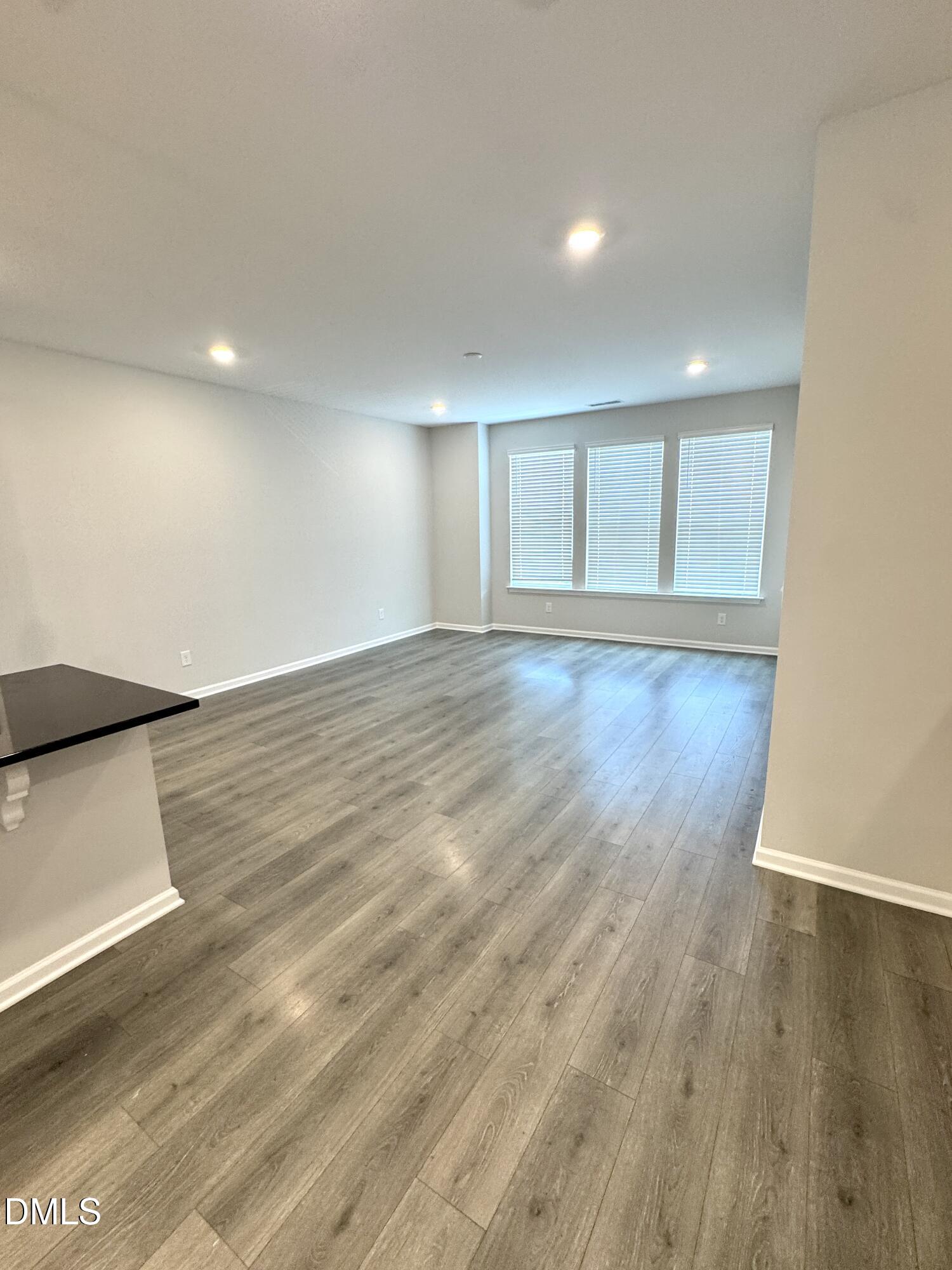 1080 Manorhaven Property Photo 16