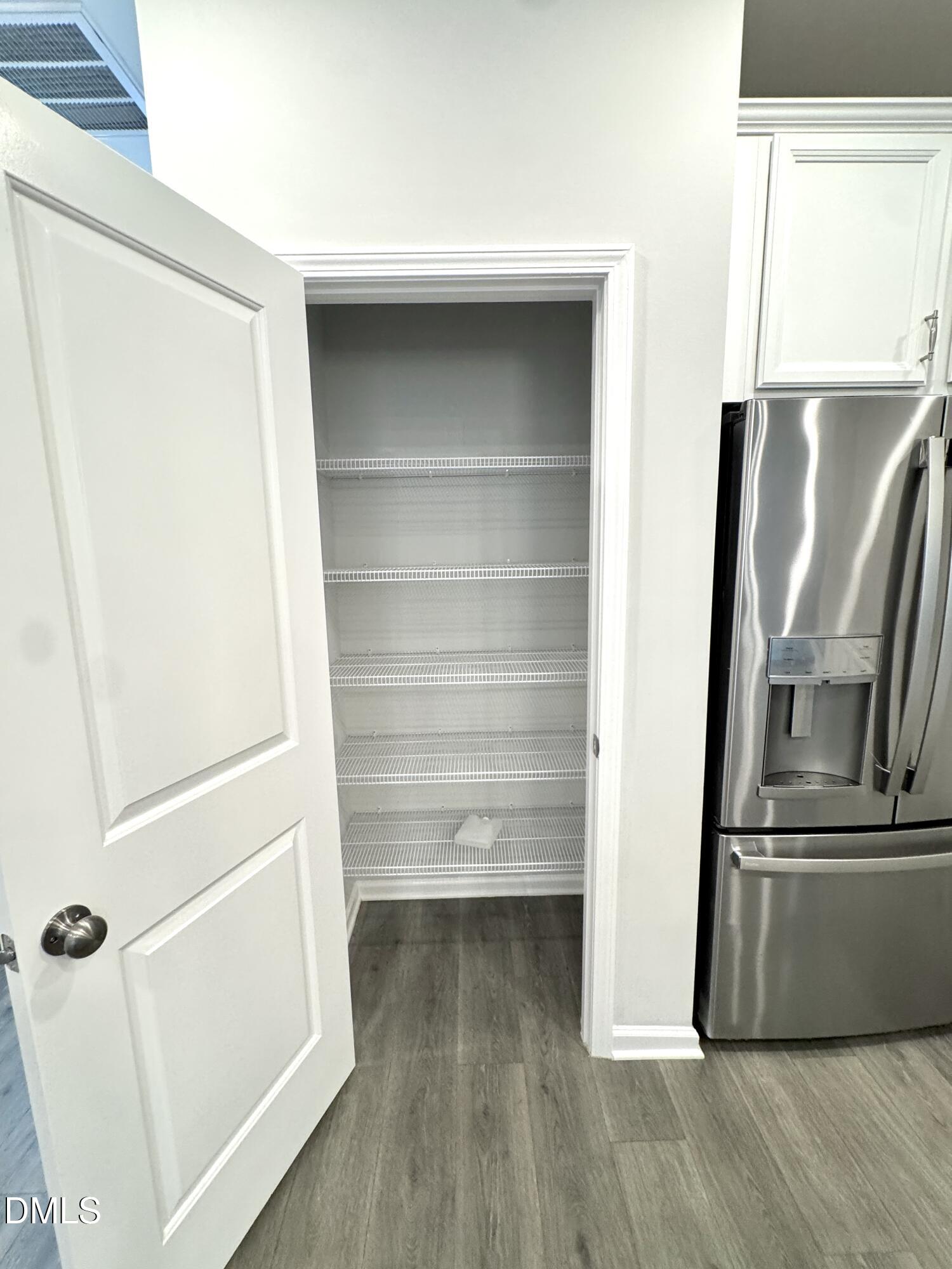 1080 Manorhaven Property Photo 17