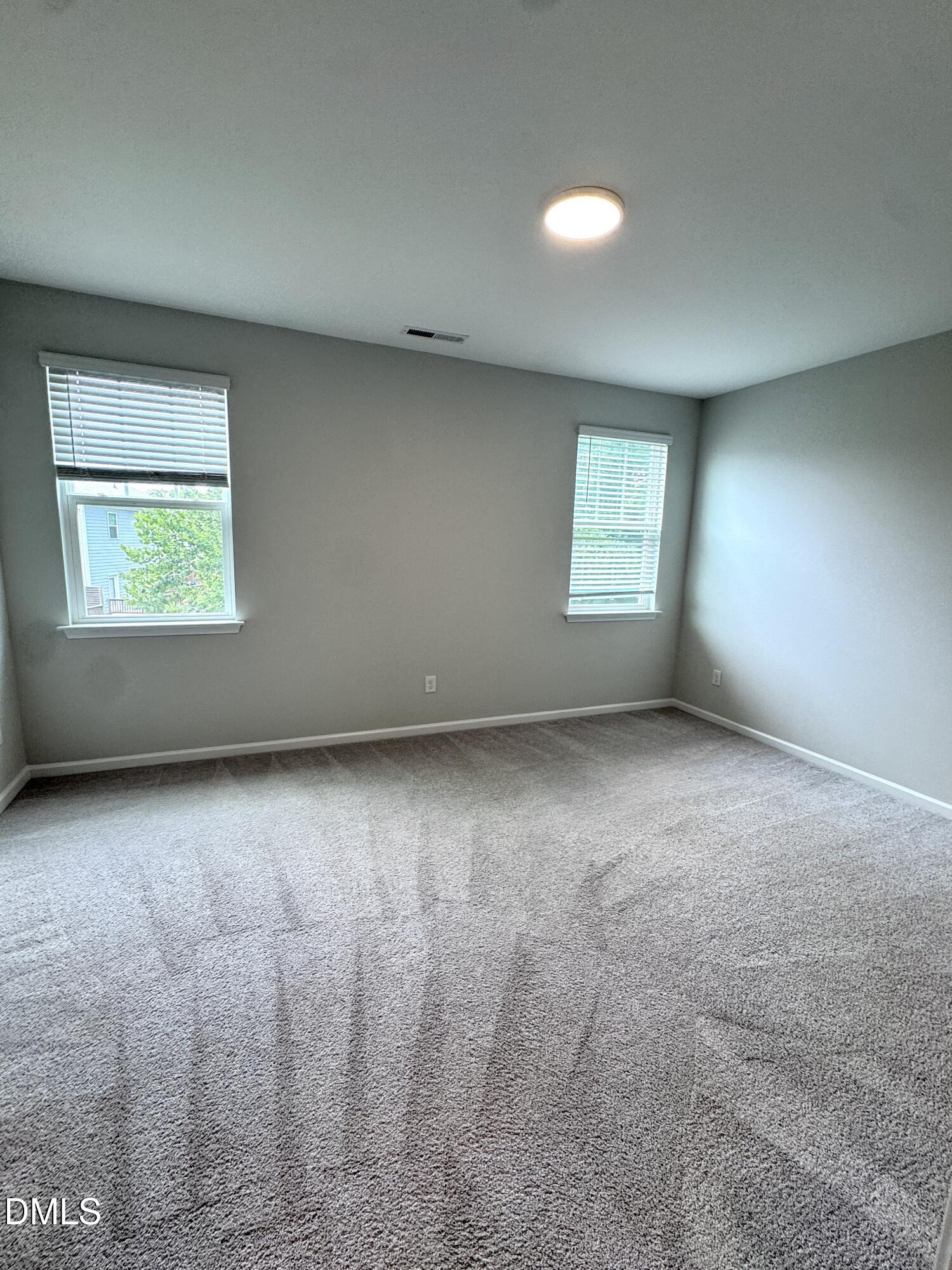 1080 Manorhaven Property Photo 26