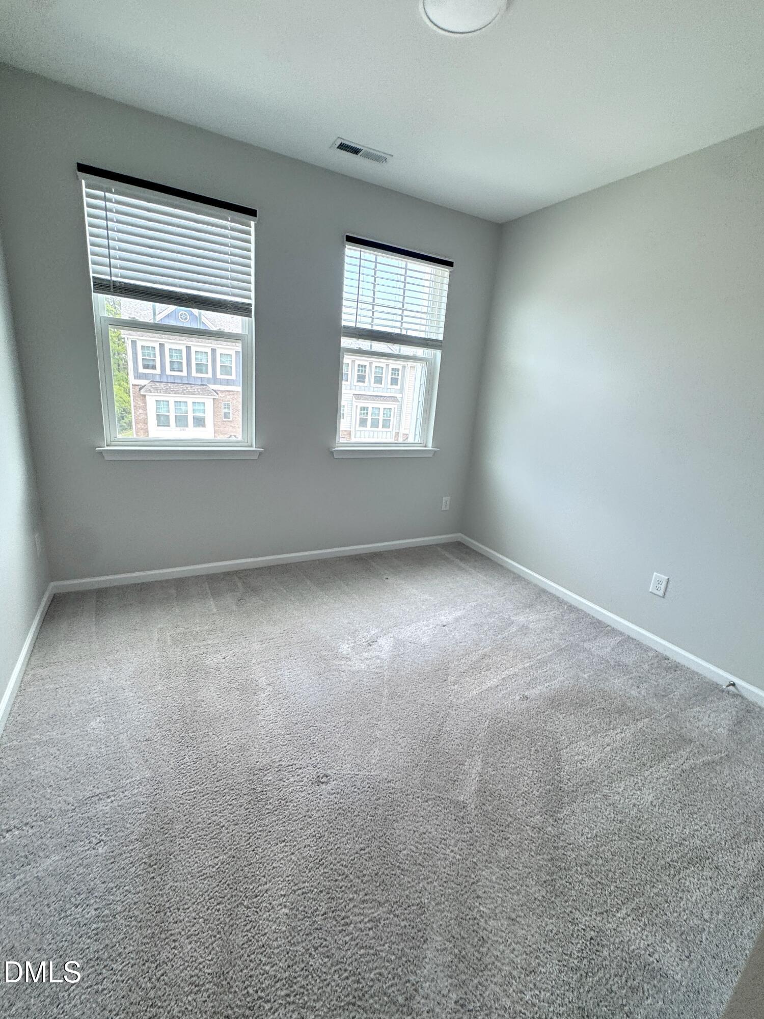 1080 Manorhaven Property Photo 35