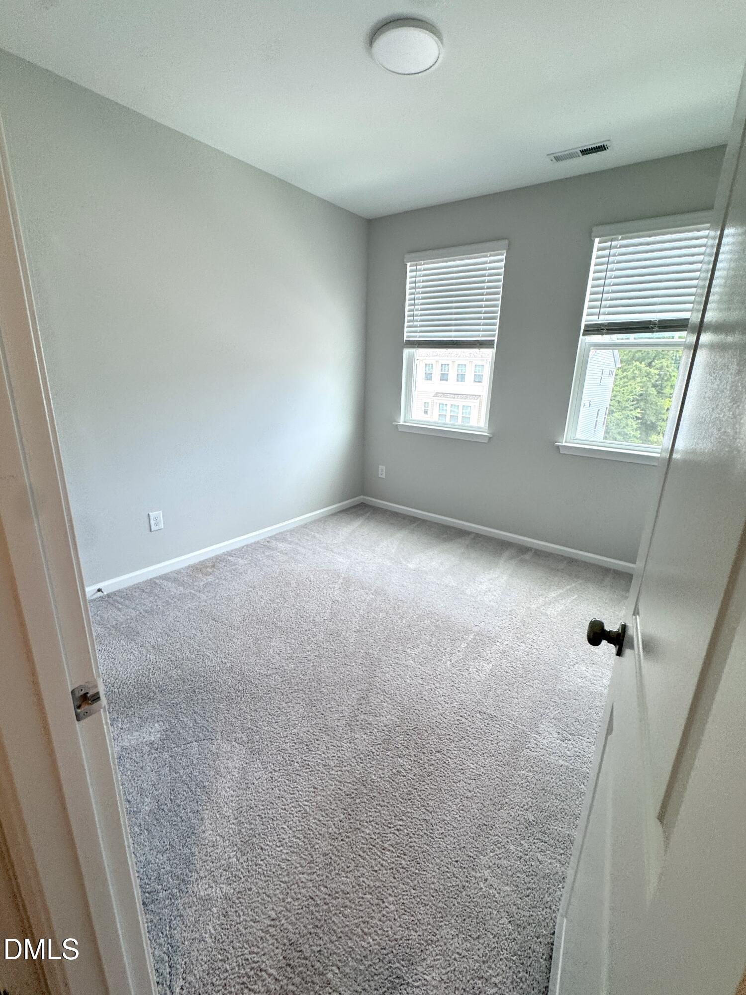 1080 Manorhaven Property Photo 36