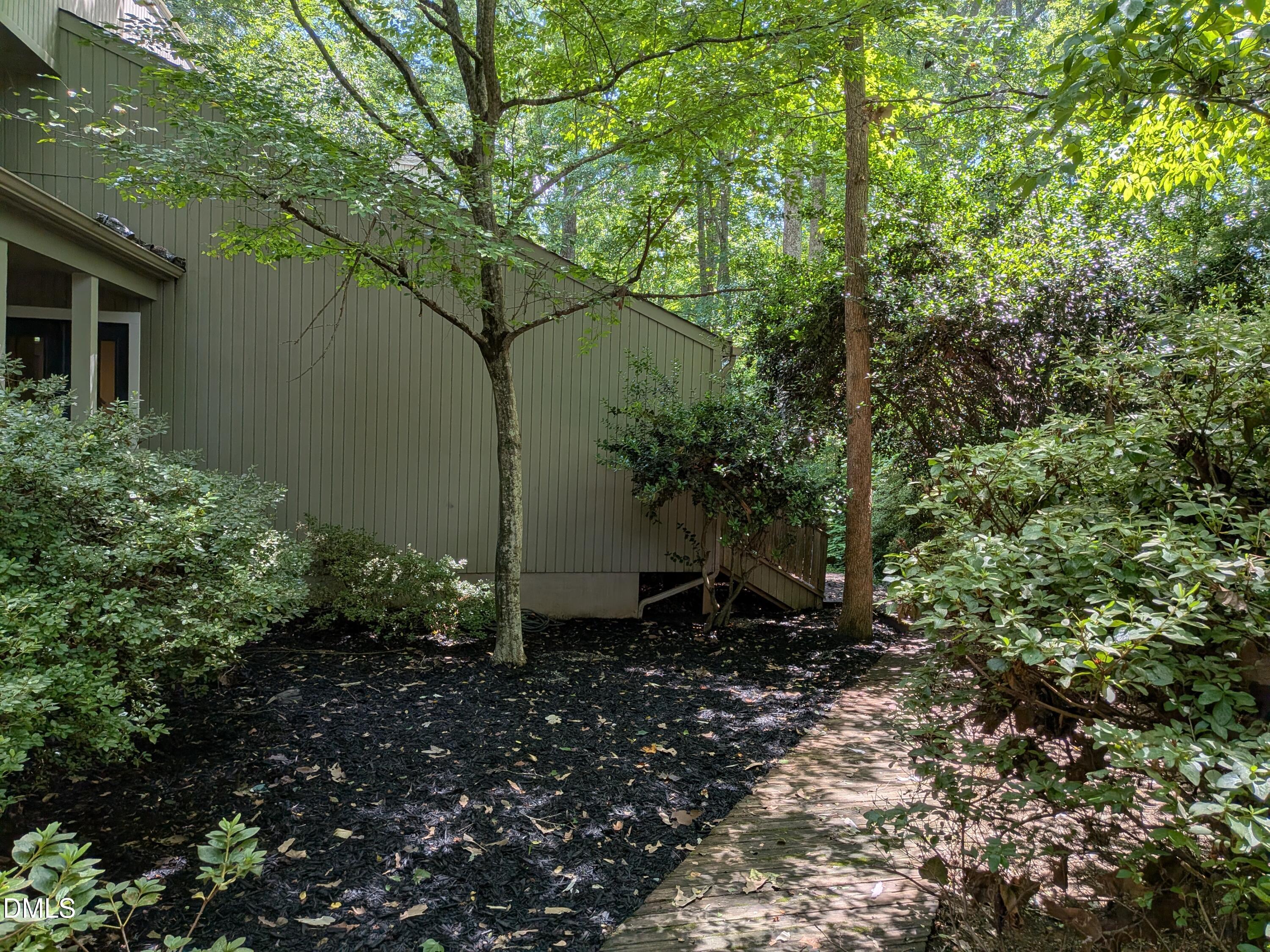 183 Gatewood Road Property Photo 4