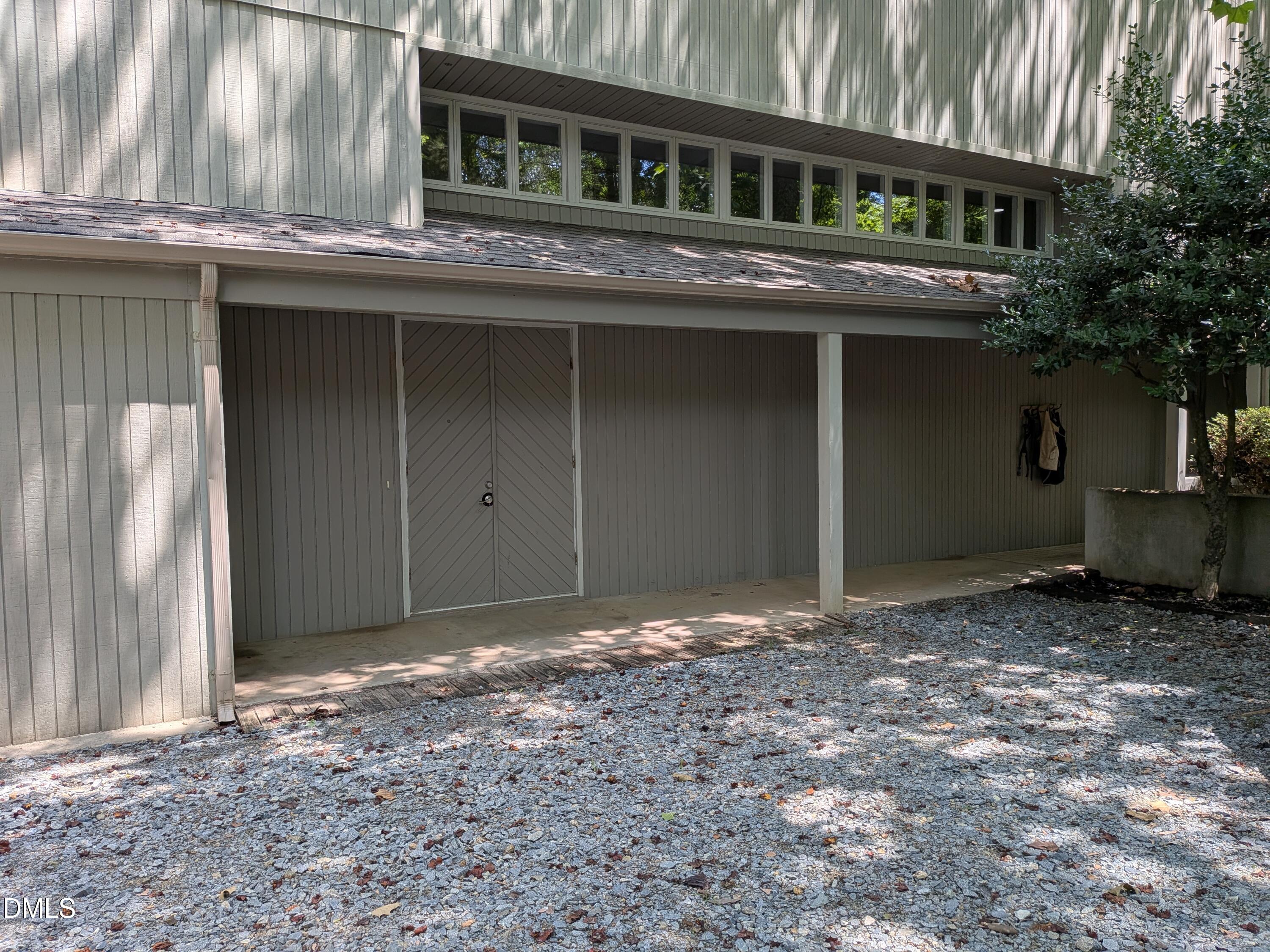 183 Gatewood Road Property Photo 5
