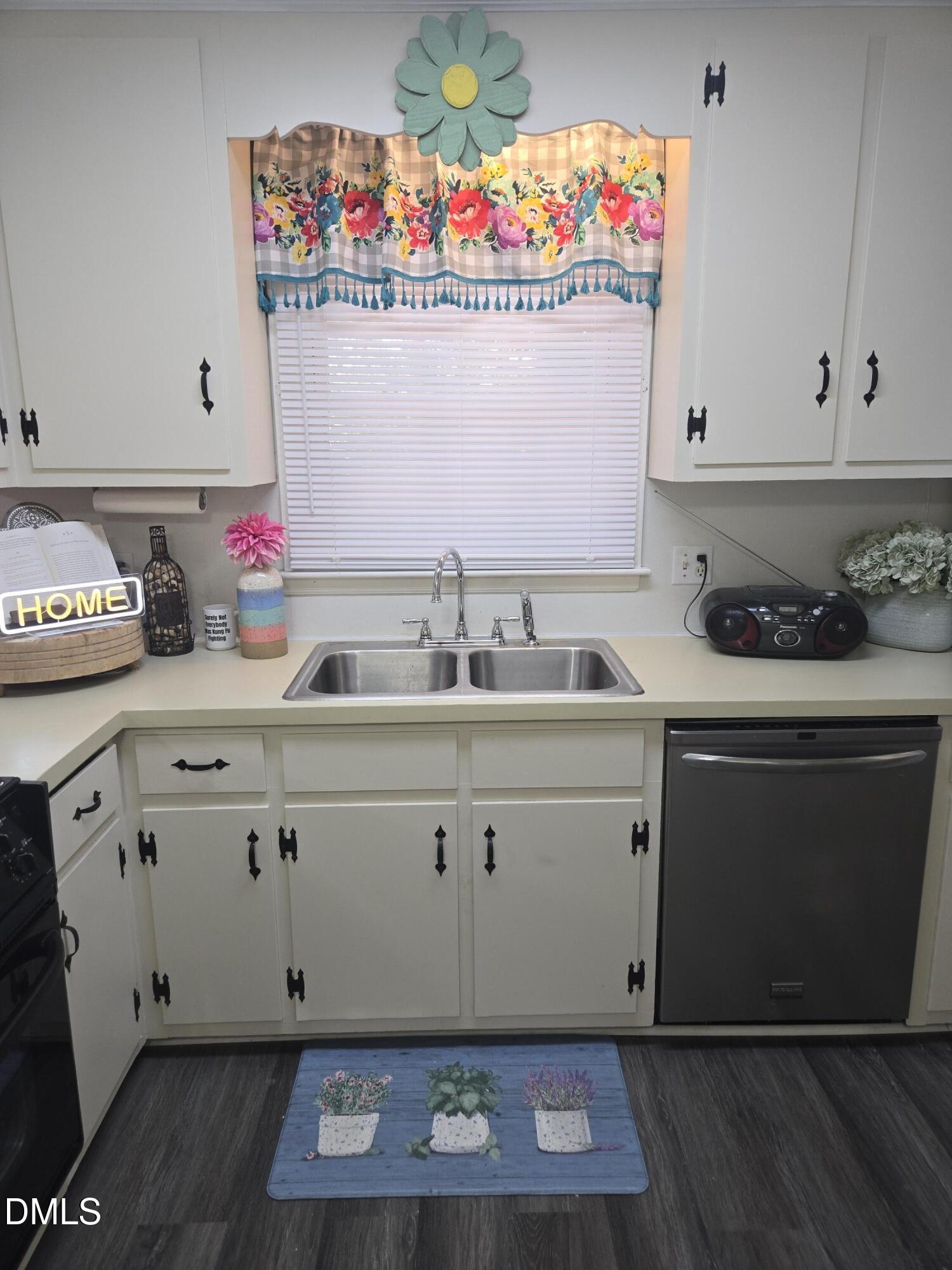 1402 Snow Hill Road Property Photo 23
