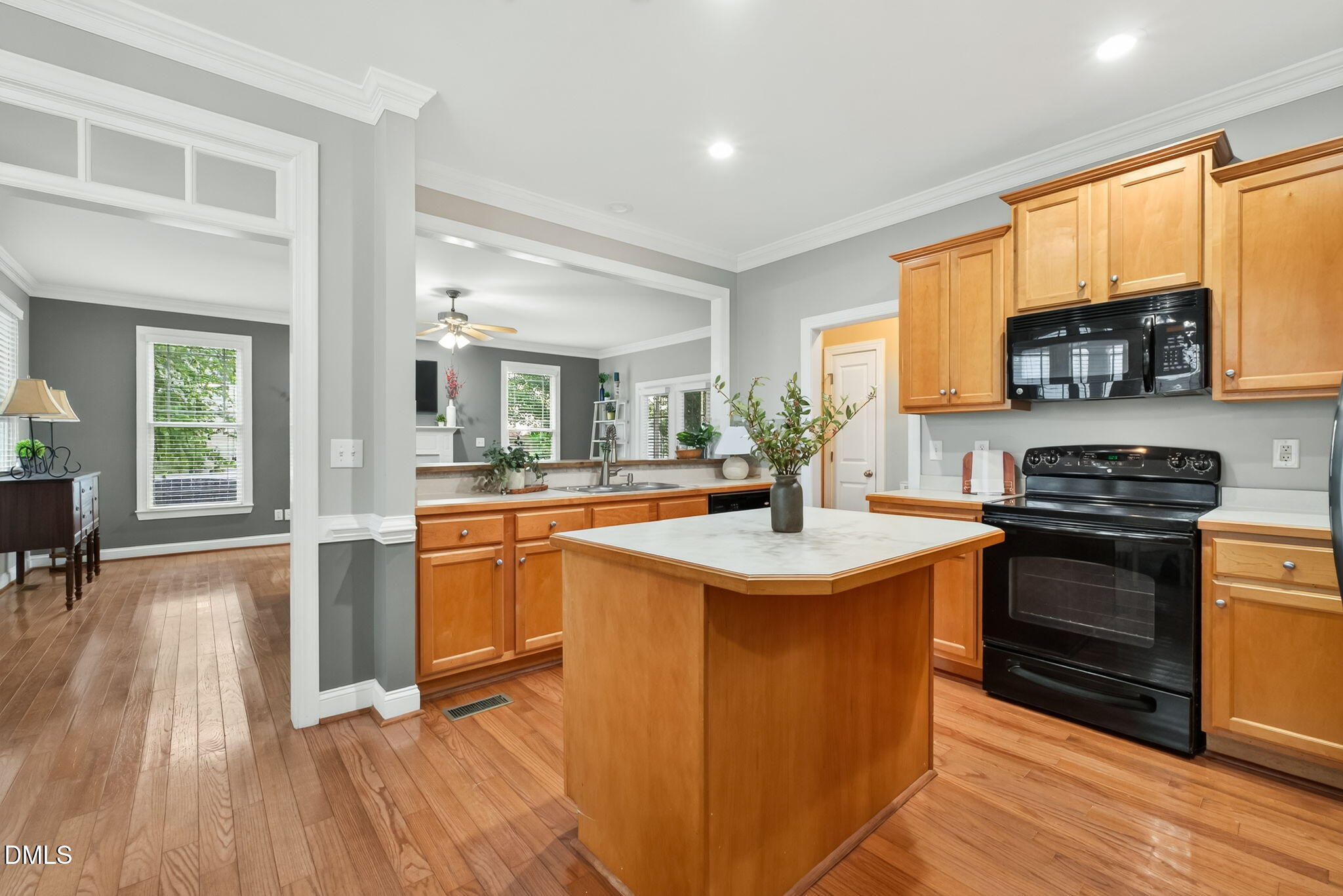 57 Planters Glen Drive Property Photo 5