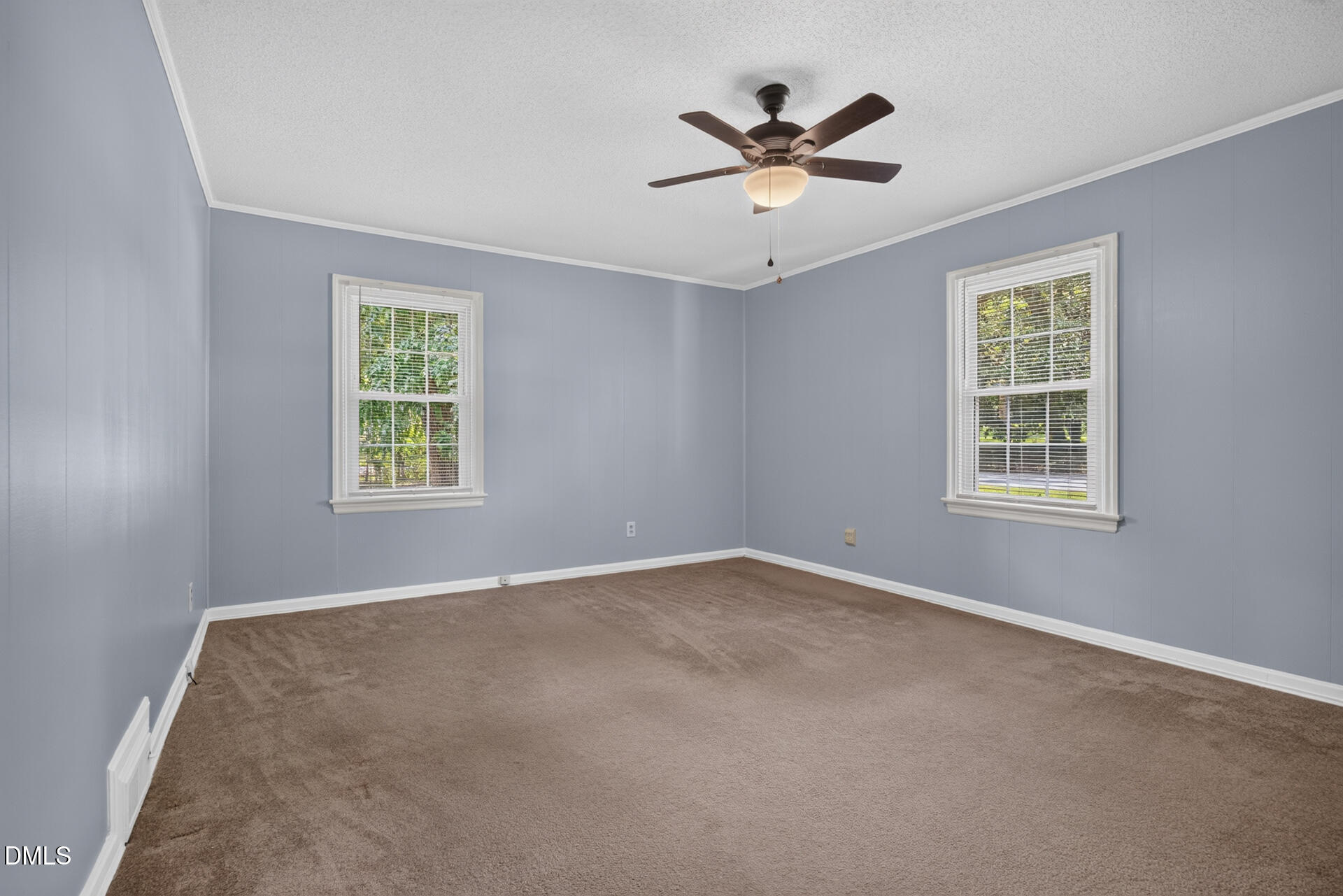 1115 E Willowbrook Drive Property Photo 14