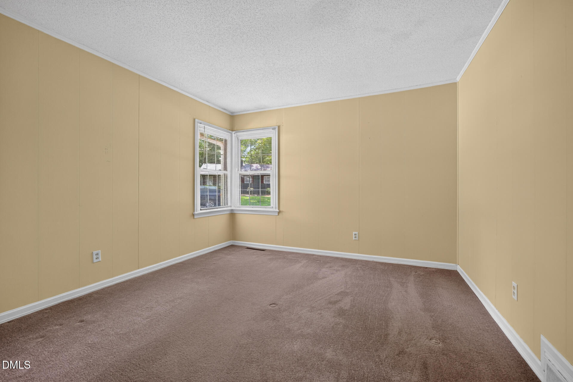 1115 E Willowbrook Drive Property Photo 16