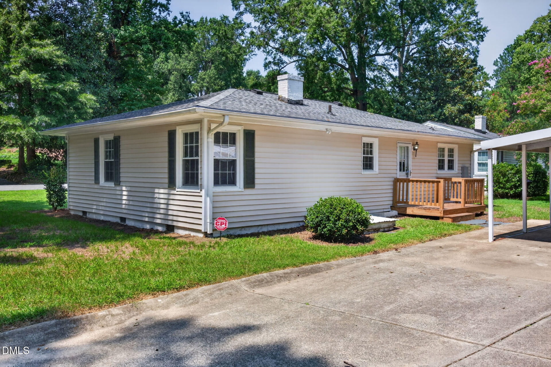 1115 E Willowbrook Drive Property Photo 20