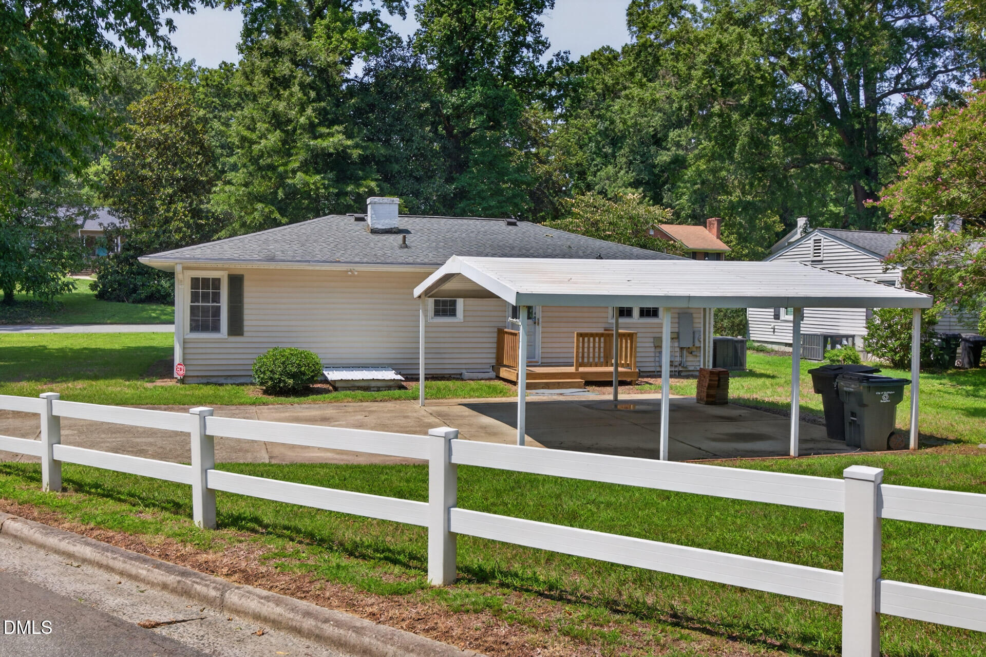 1115 E Willowbrook Drive Property Photo 21
