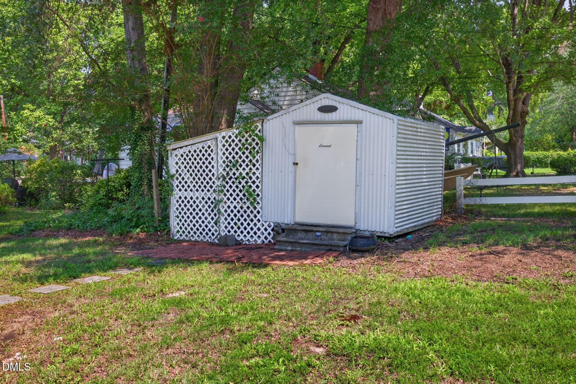 1115 E Willowbrook Drive Property Photo 23