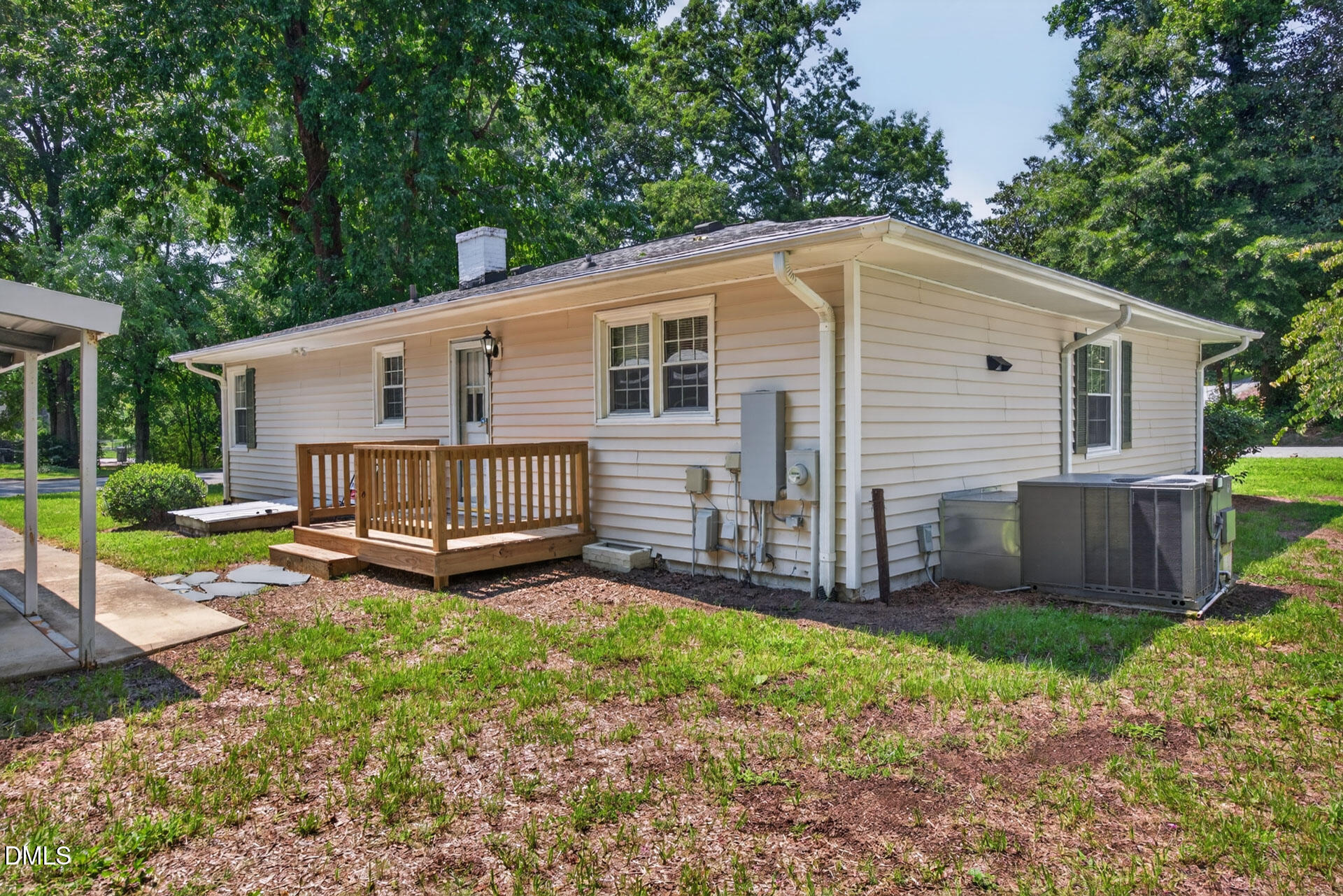 1115 E Willowbrook Drive Property Photo 24