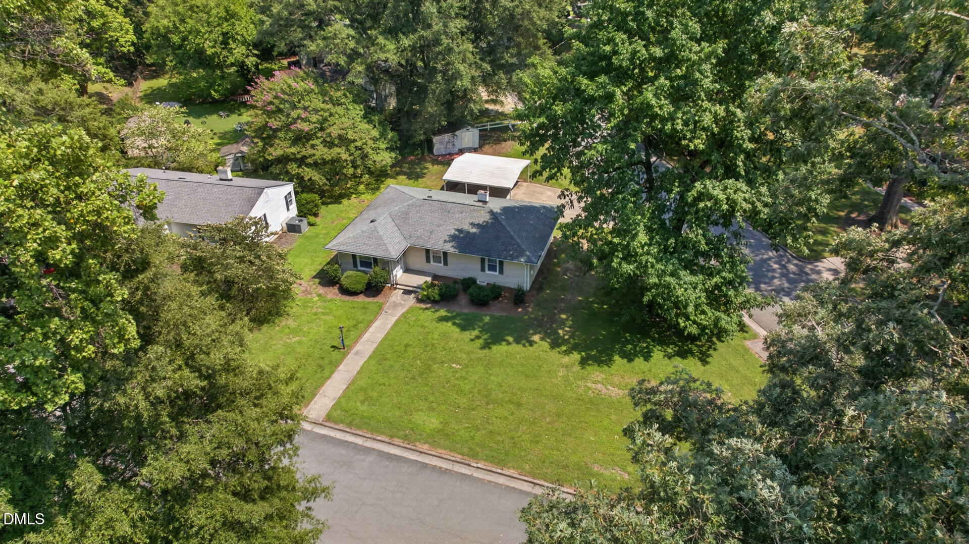 1115 E Willowbrook Drive Property Photo 28