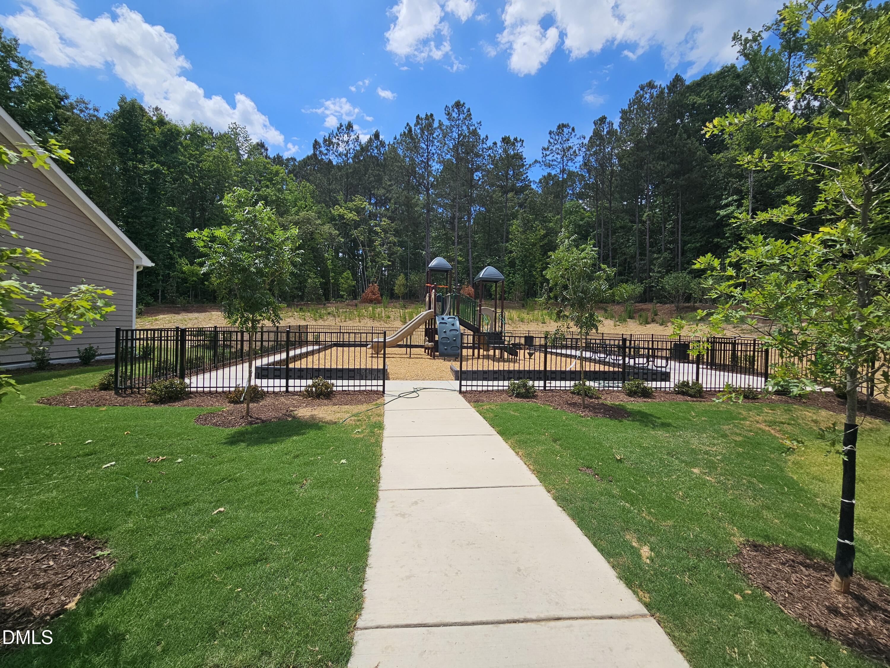 4415 Dominion Crest Drive Property Photo 14