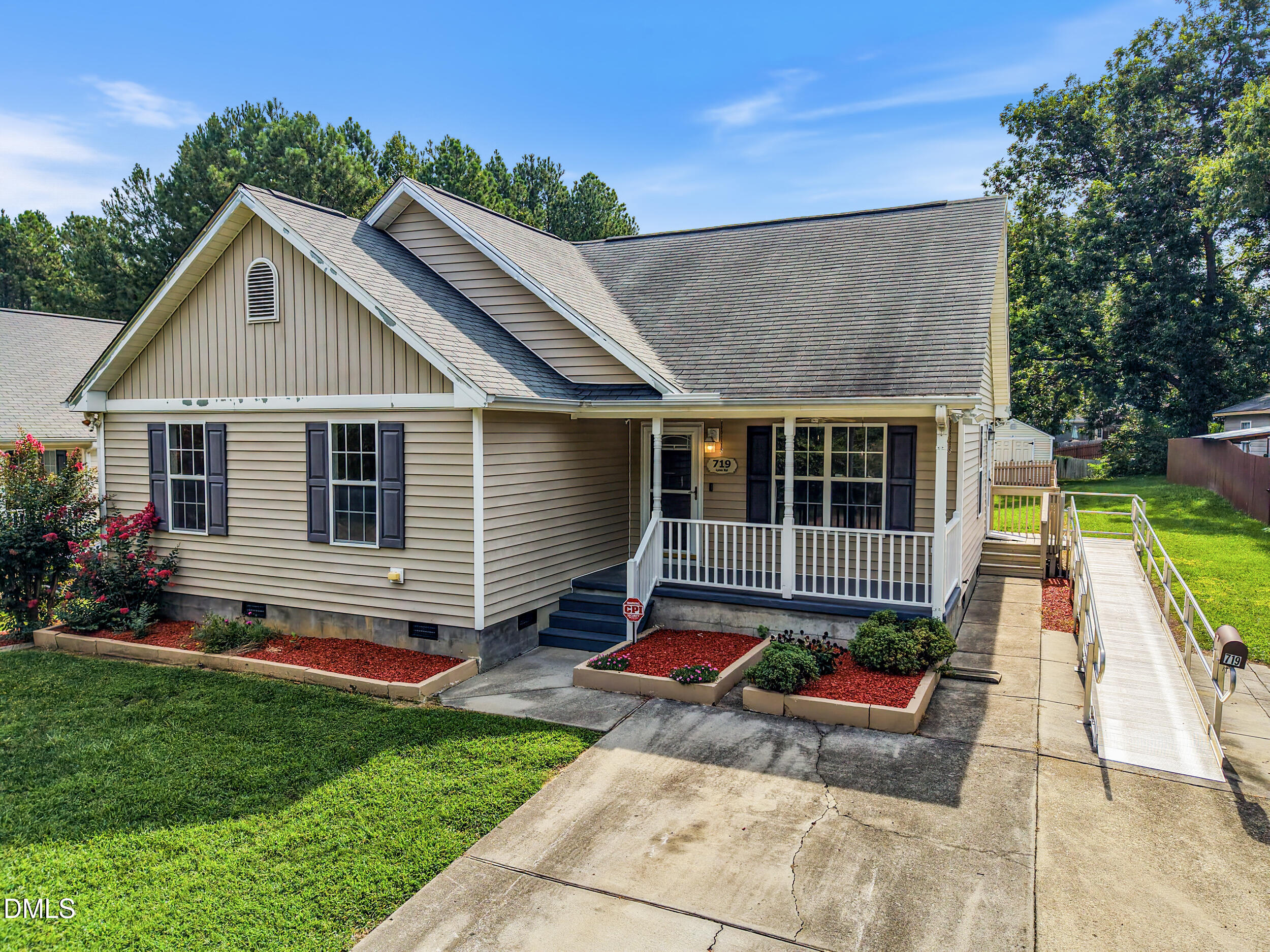 719 Lynn Road Property Photo 1