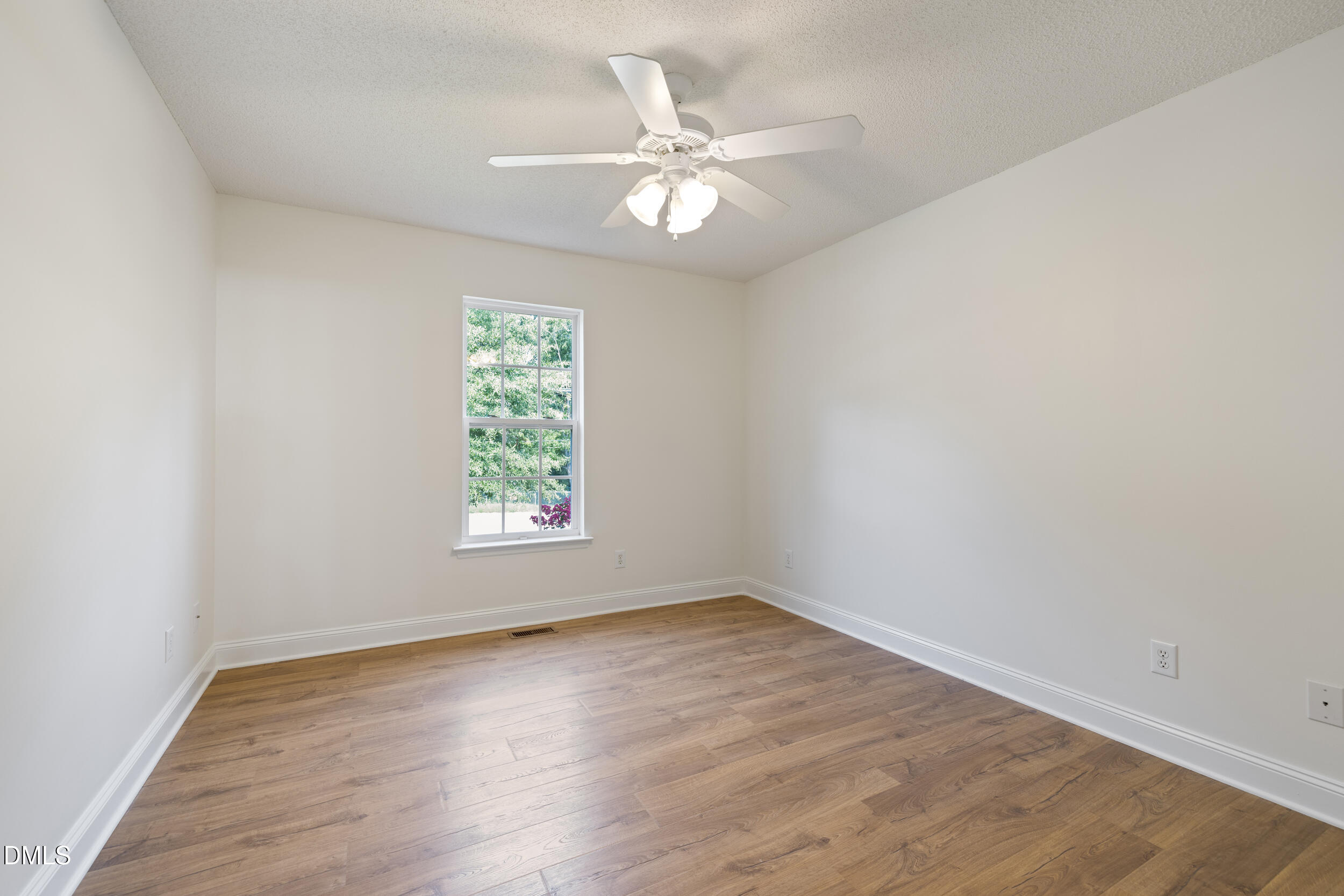 719 Lynn Road Property Photo 16