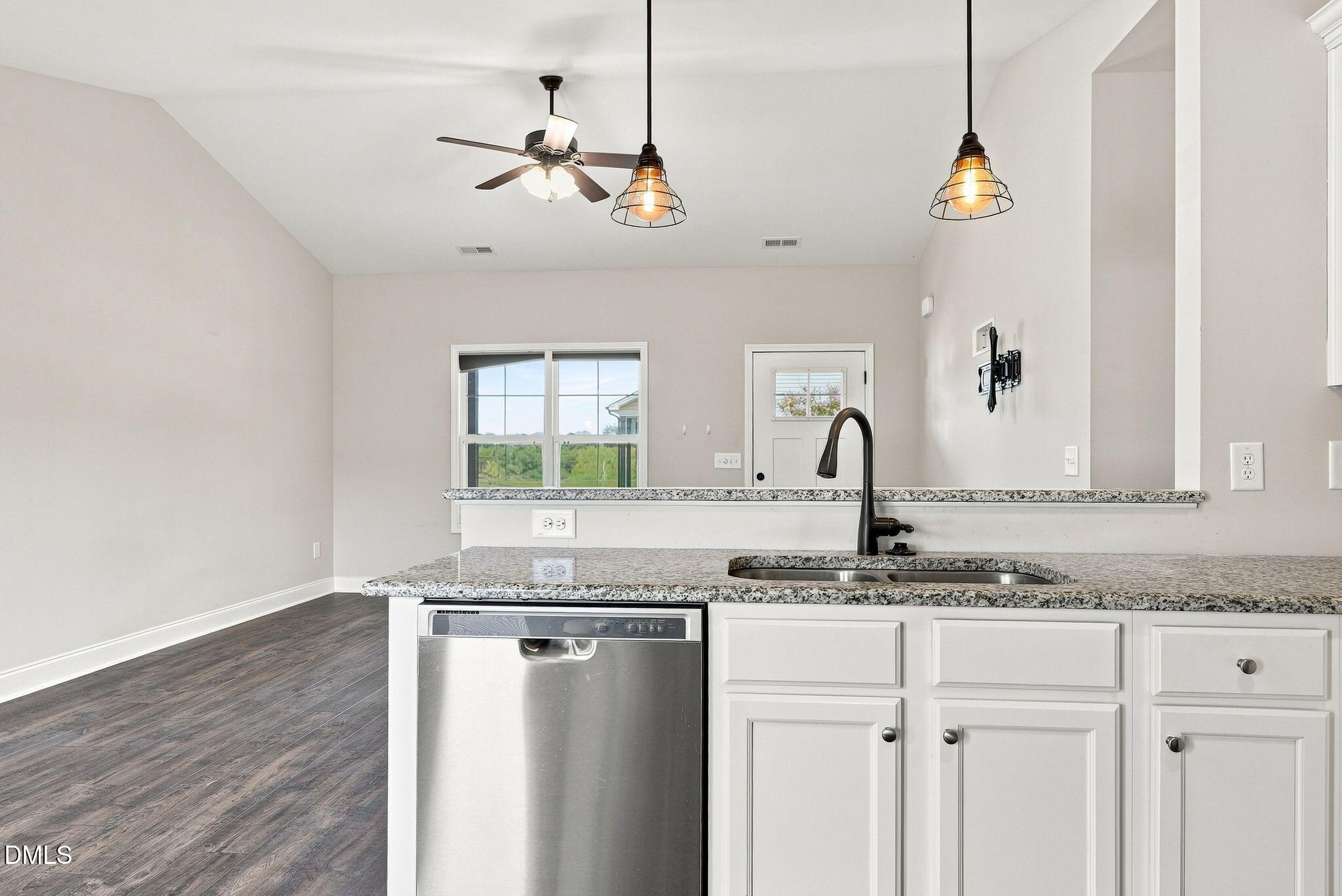 72 Leisure Avenue Property Photo 8