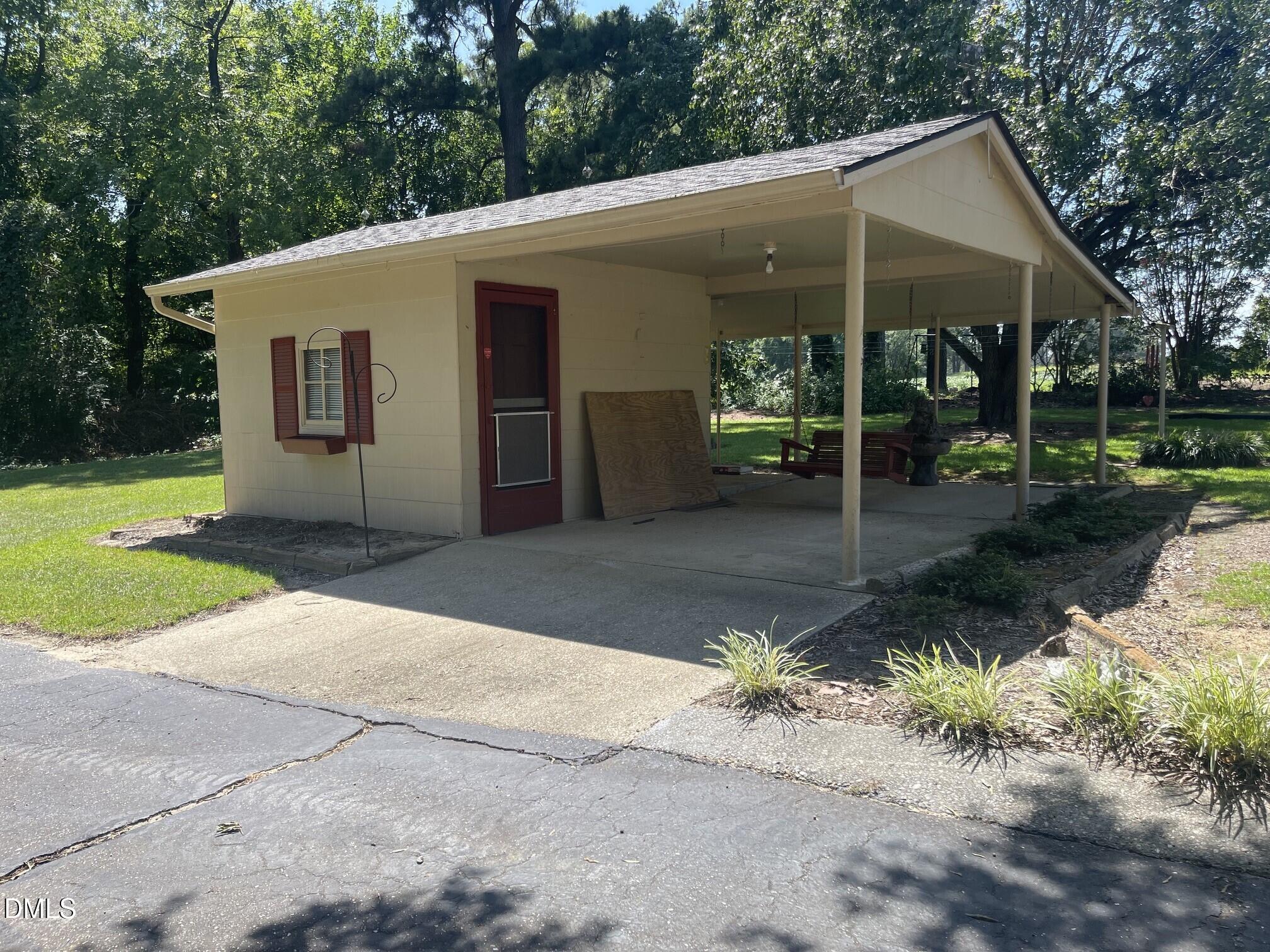 456 S Raleigh Street Property Photo 8