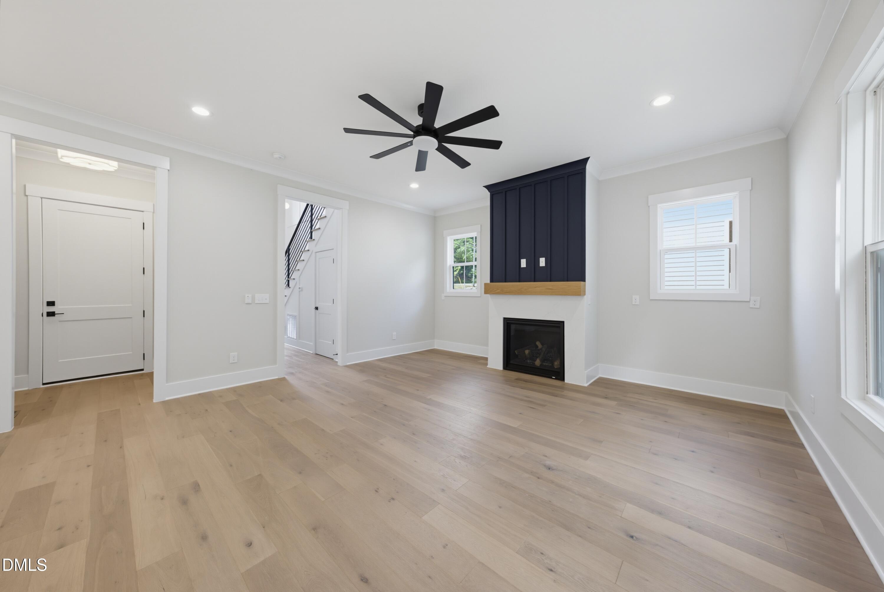 1925 E Geer Street Property Photo 6
