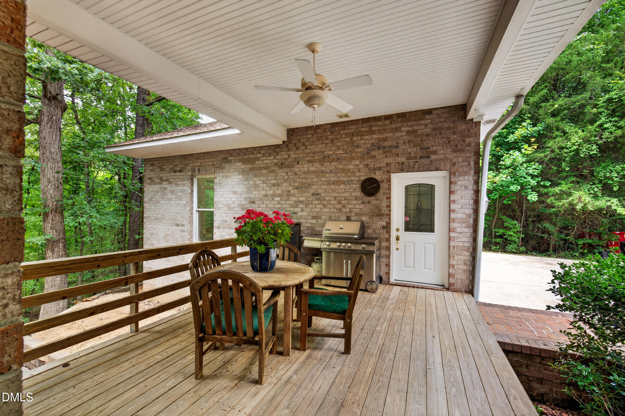 561 Wright Country Road Property Photo 7