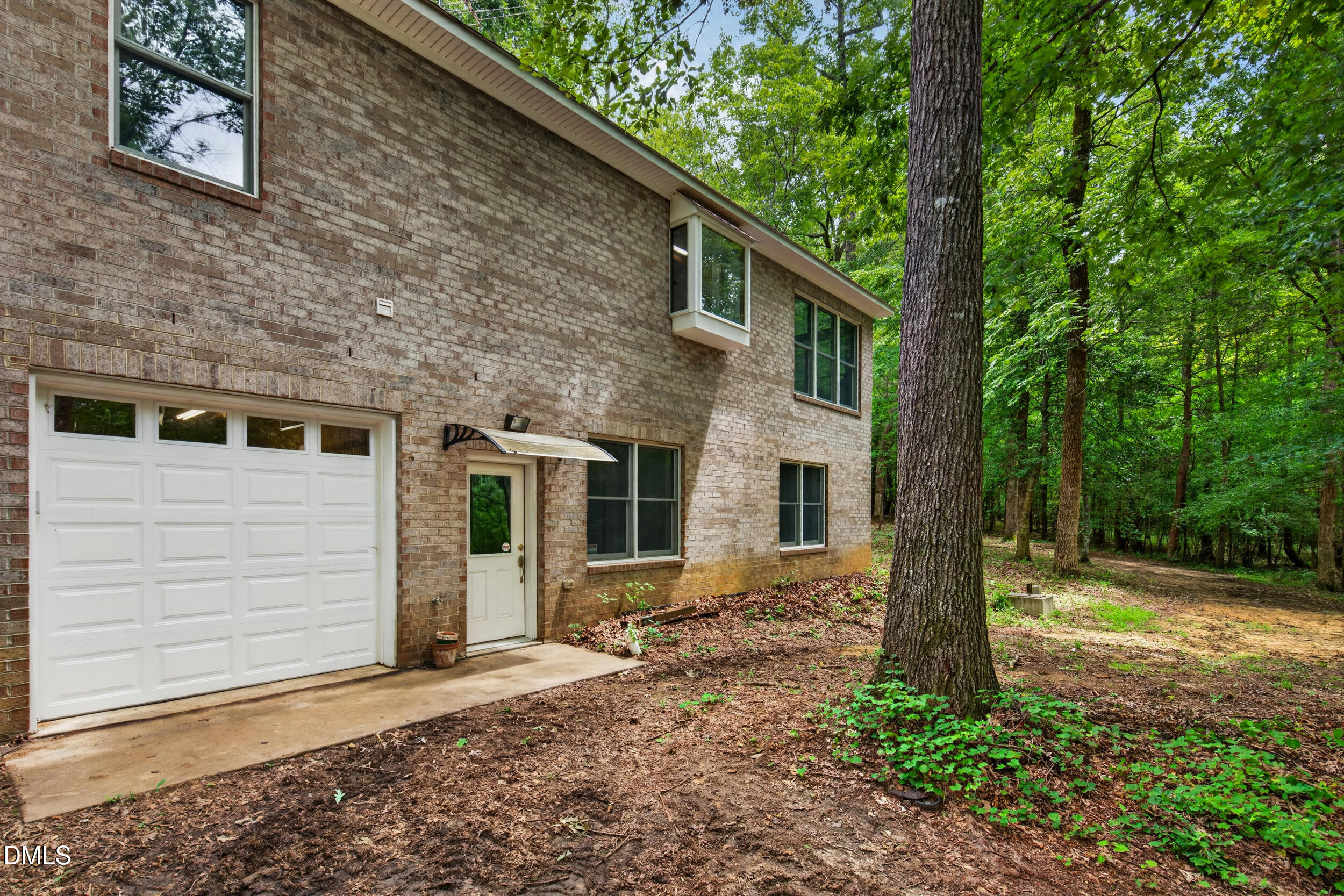 561 Wright Country Road Property Photo 12