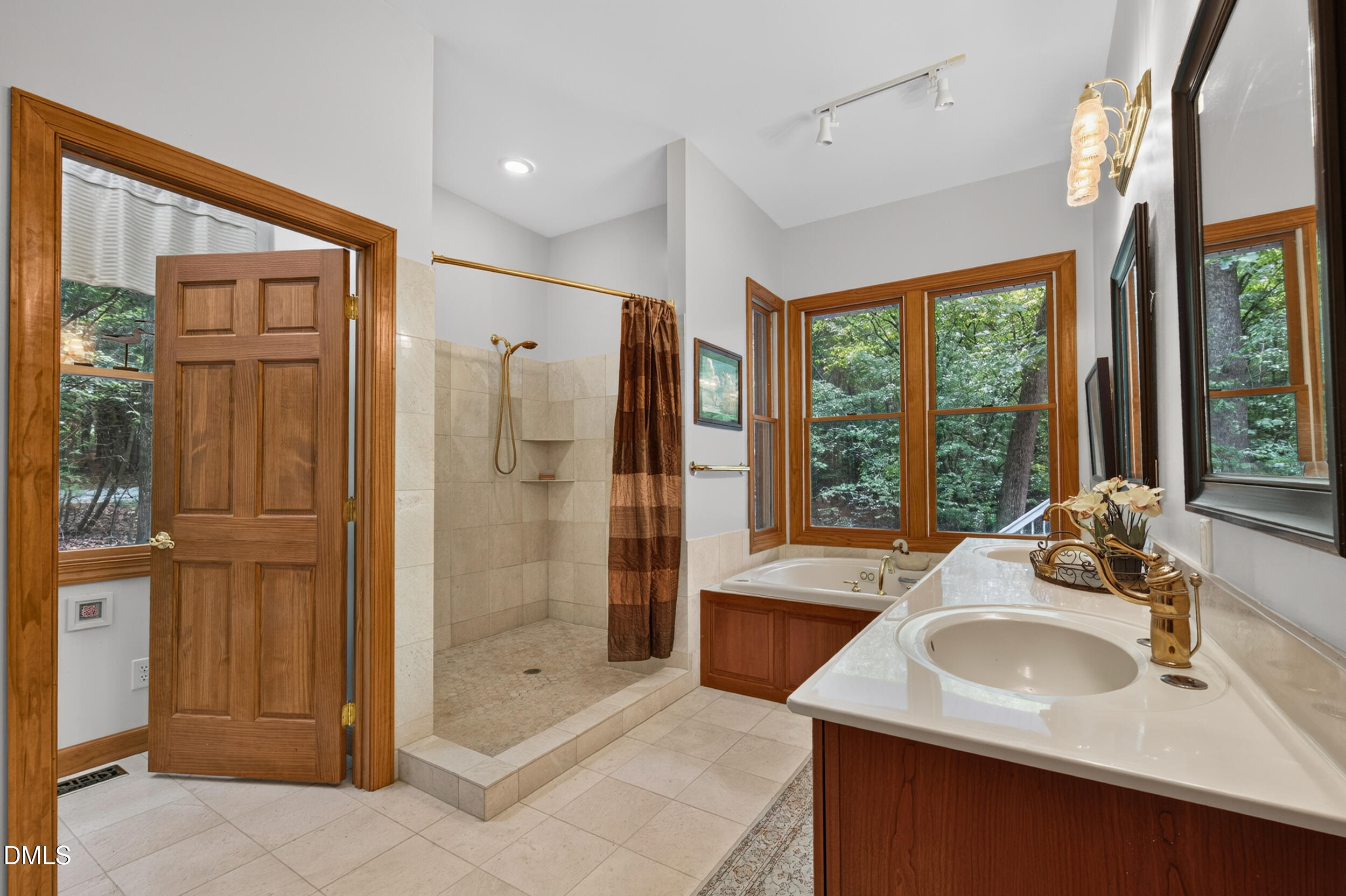 561 Wright Country Road Property Photo 43