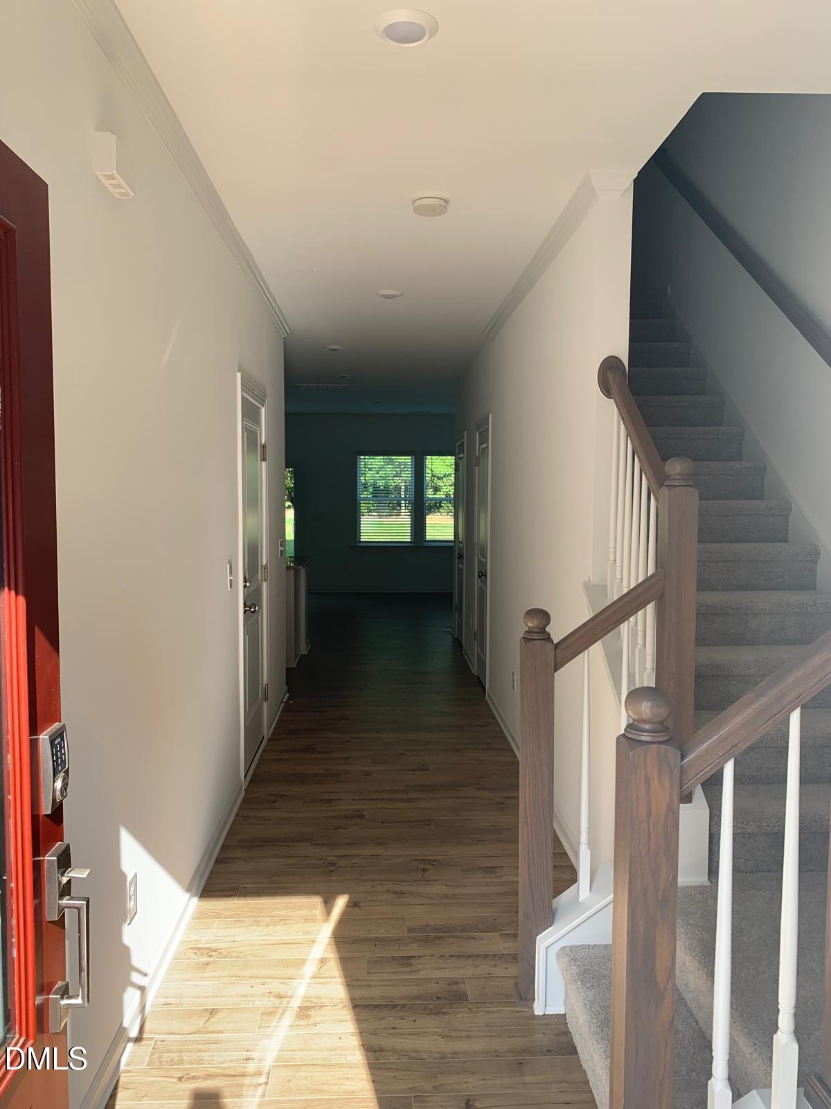 232 Hank Way Property Photo 3