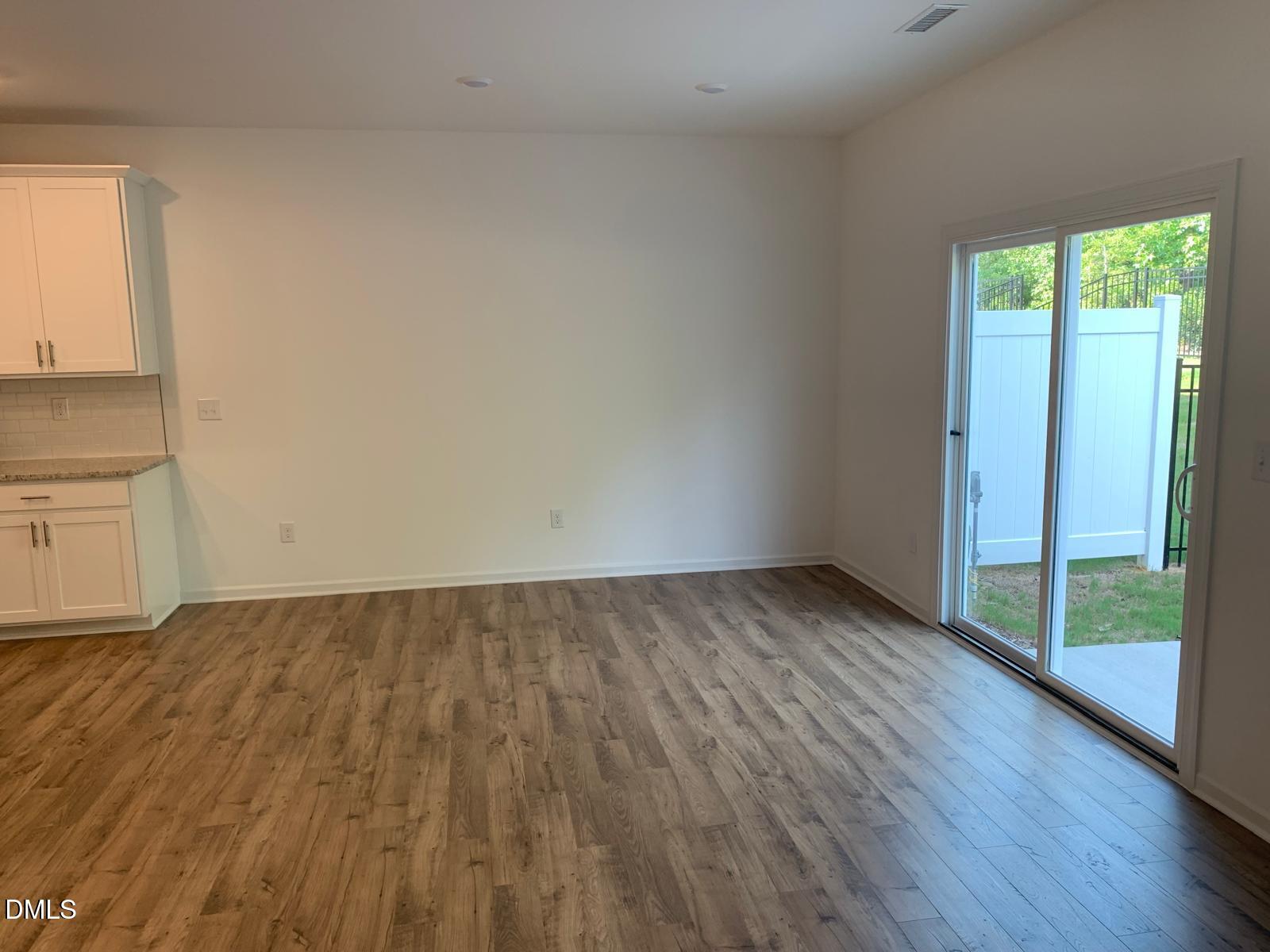 232 Hank Way Property Photo 10