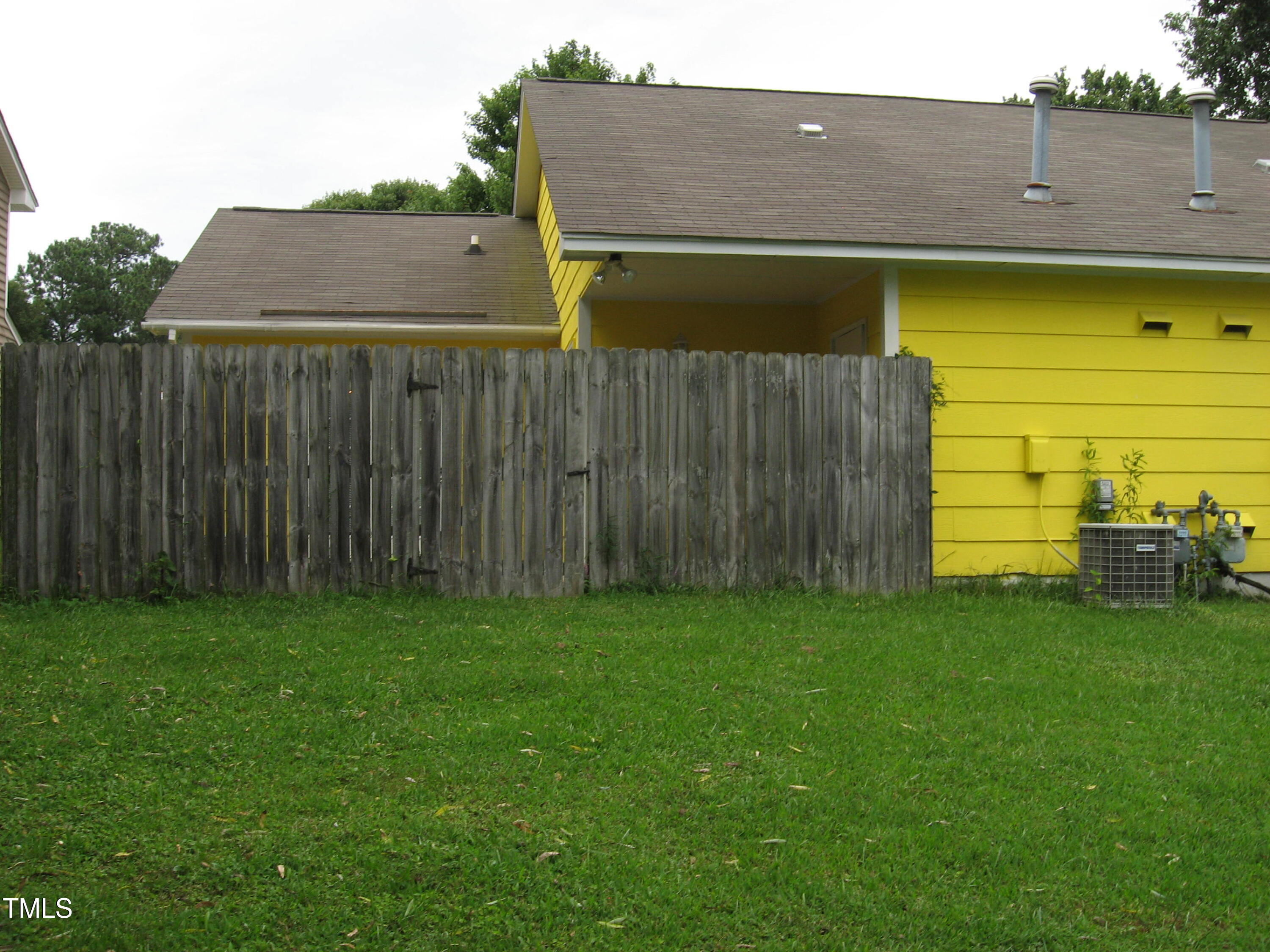 3605 Pine Knoll Drive Property Photo 2