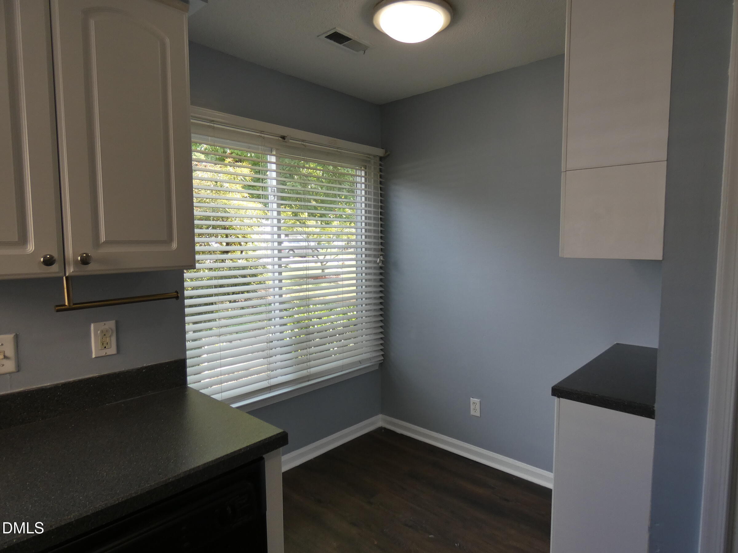 3605 Pine Knoll Drive Property Photo 5