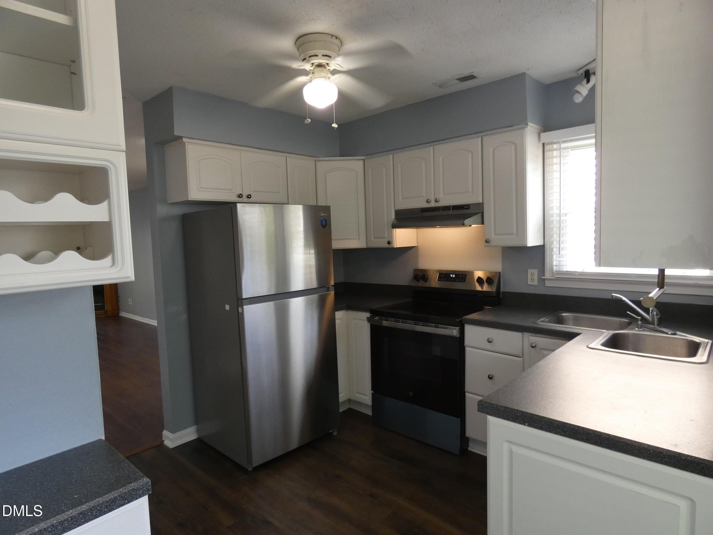 3605 Pine Knoll Drive Property Photo 7