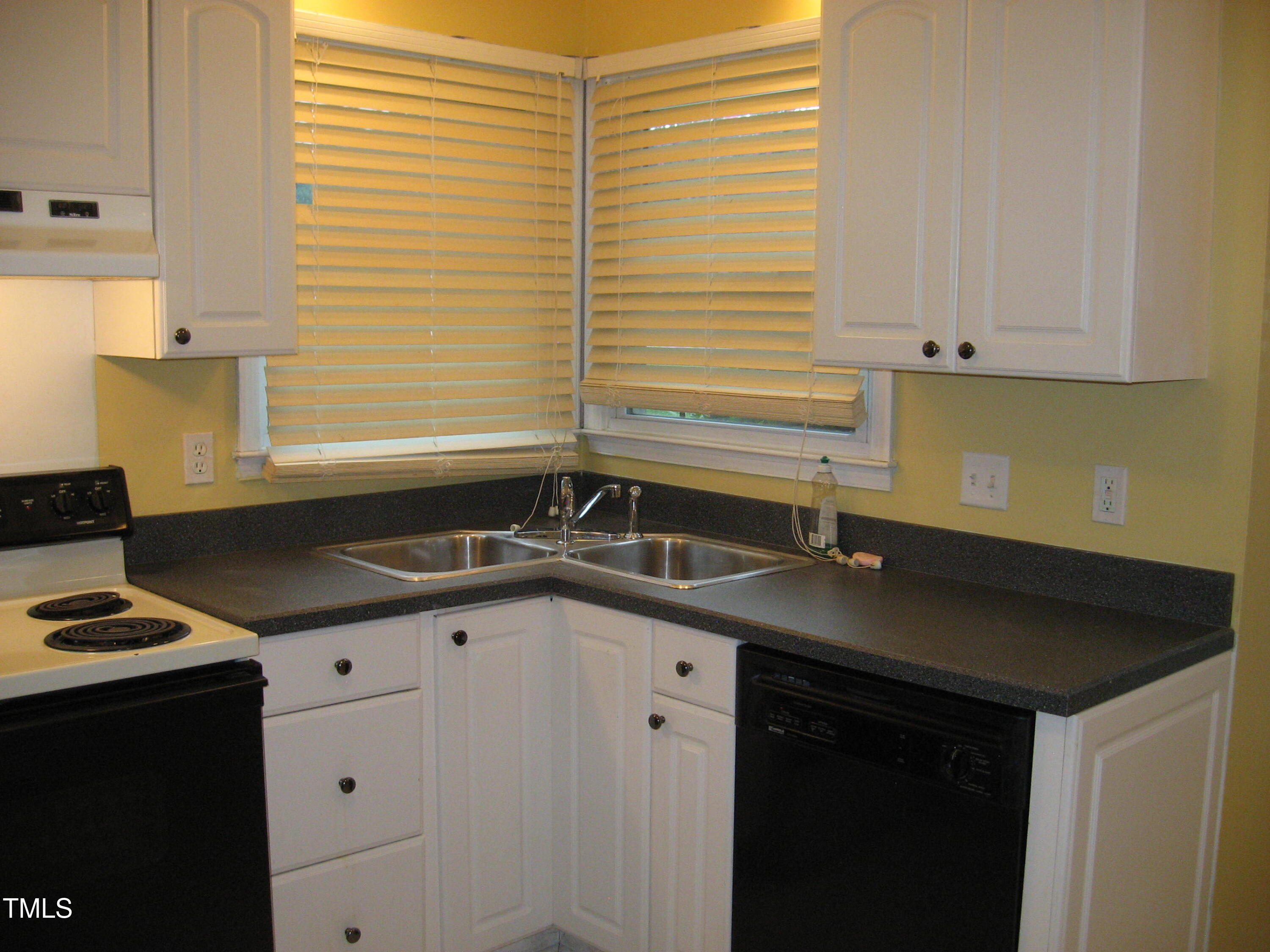 3605 Pine Knoll Drive Property Photo 9