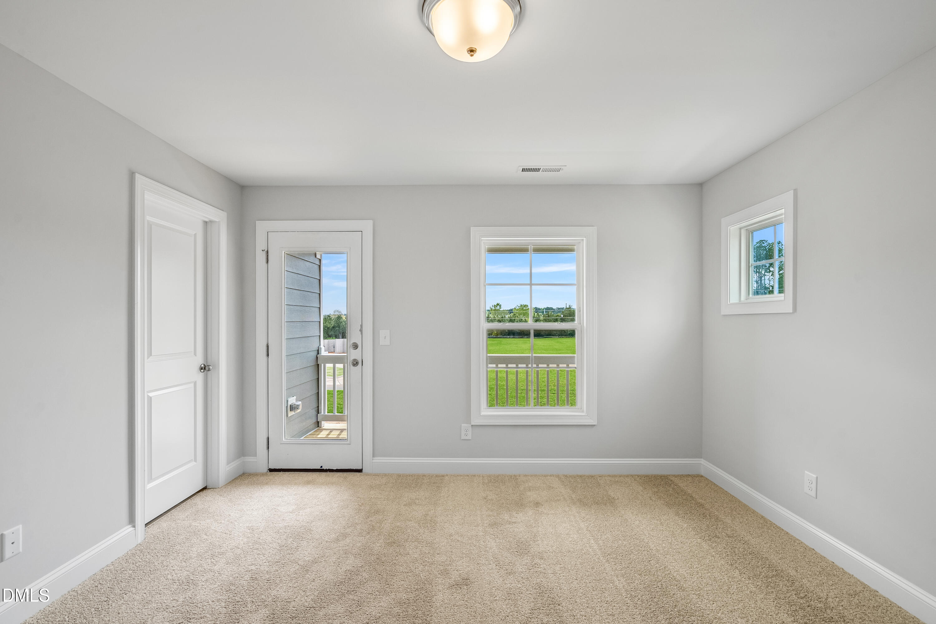 1025 Breadsell Lane Property Photo 2