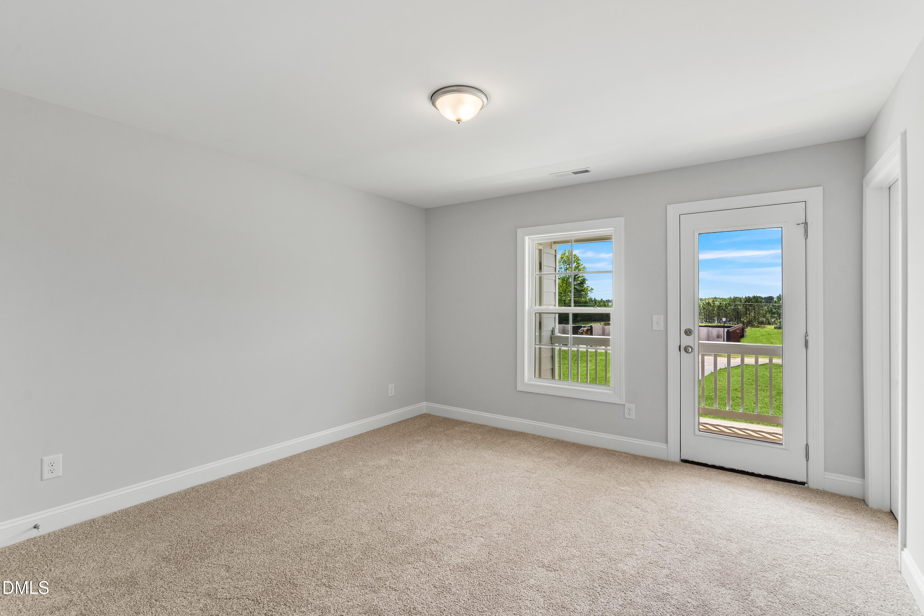 1031 Breadsell Lane Property Photo 8