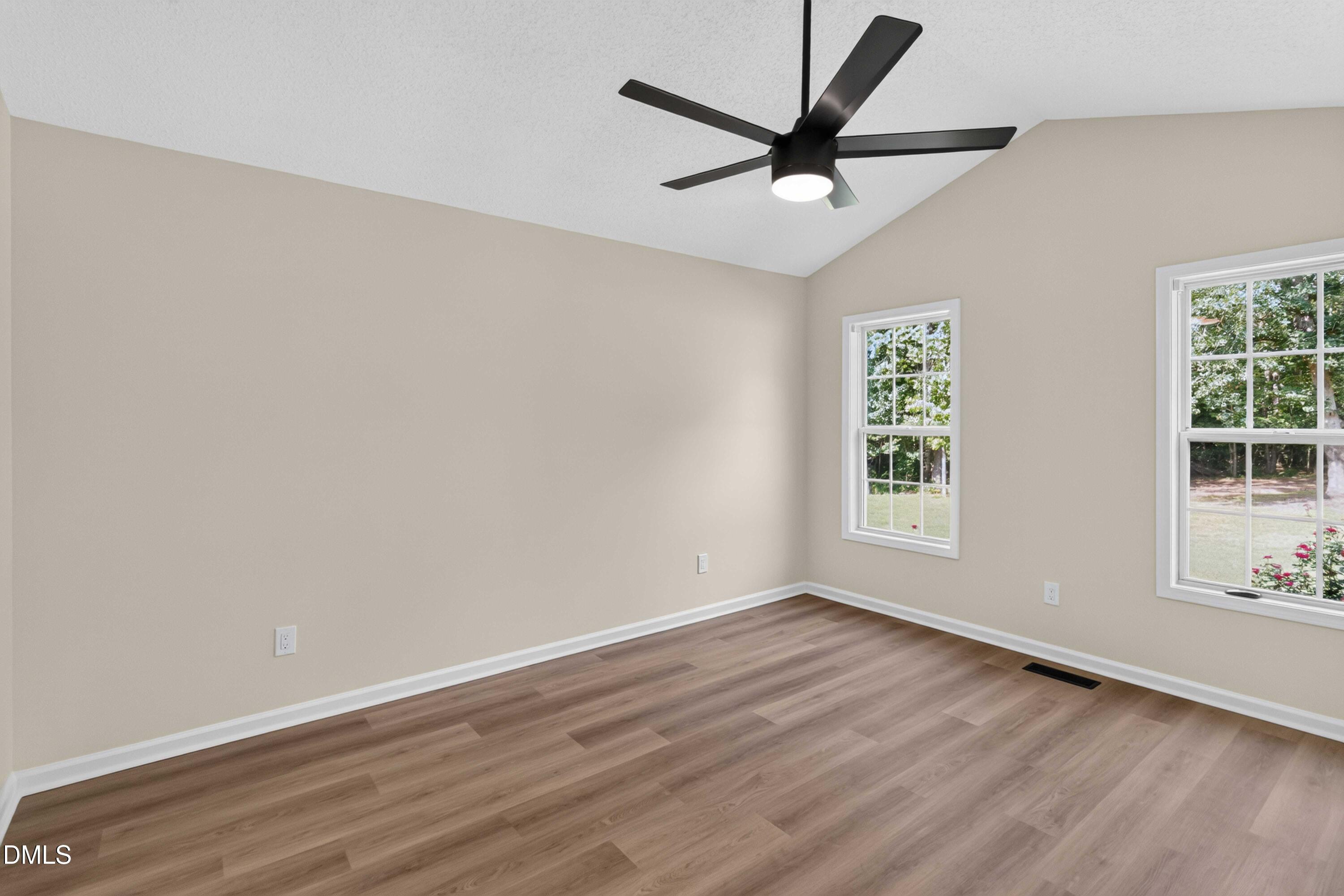 318 Davis Farm Drive Property Photo 5