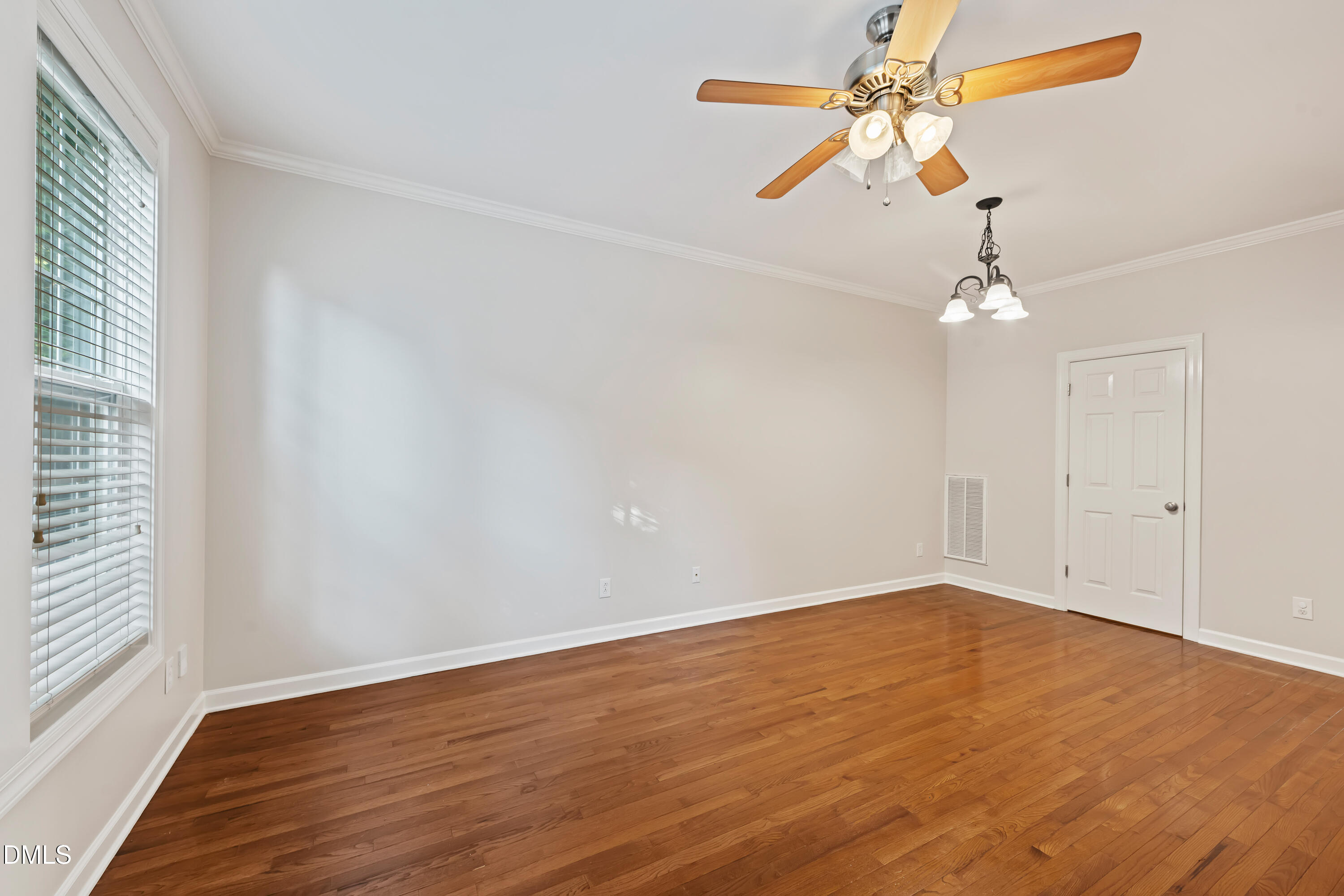 3645 Edgemont Drive Property Photo 12