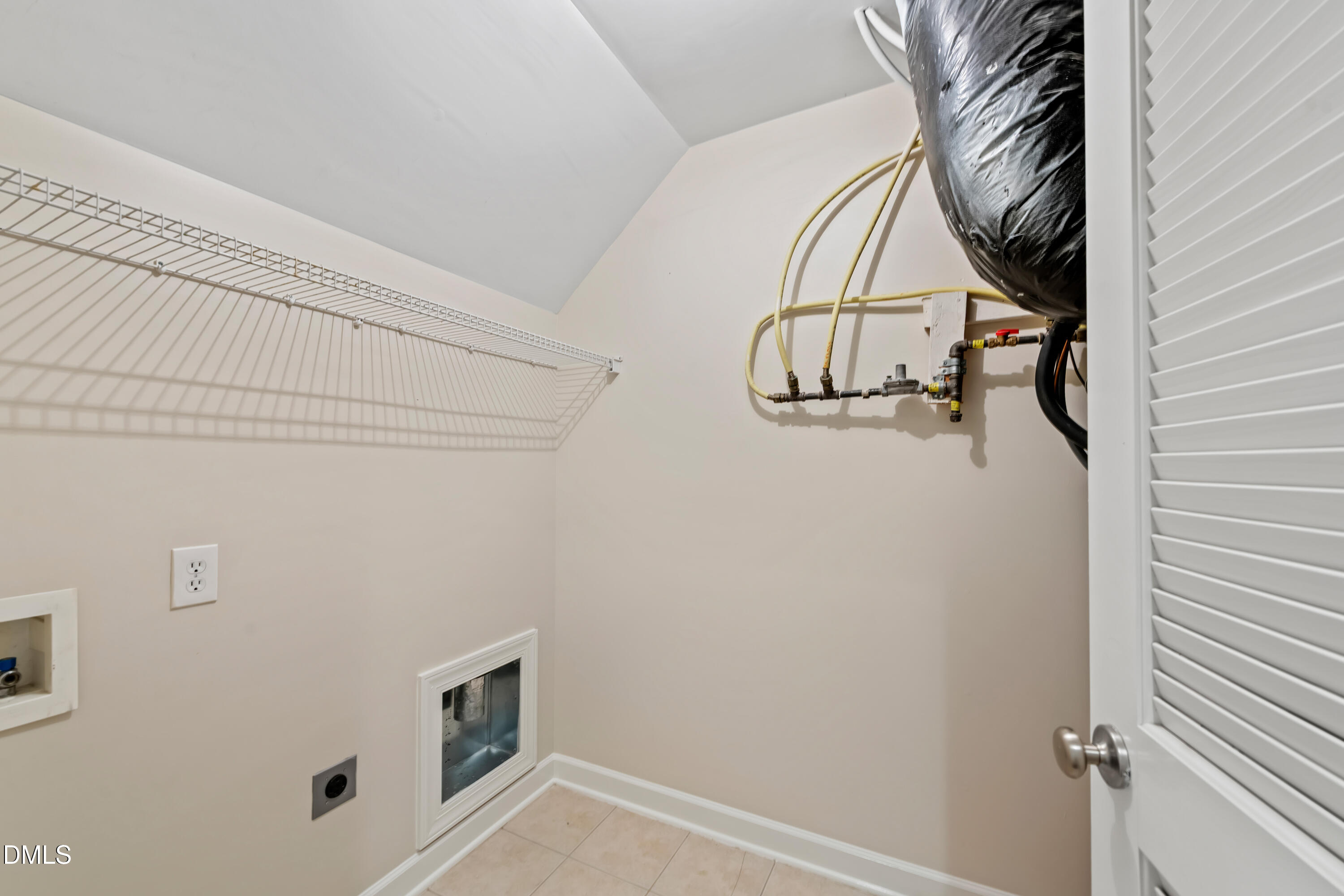 3645 Edgemont Drive Property Photo 14