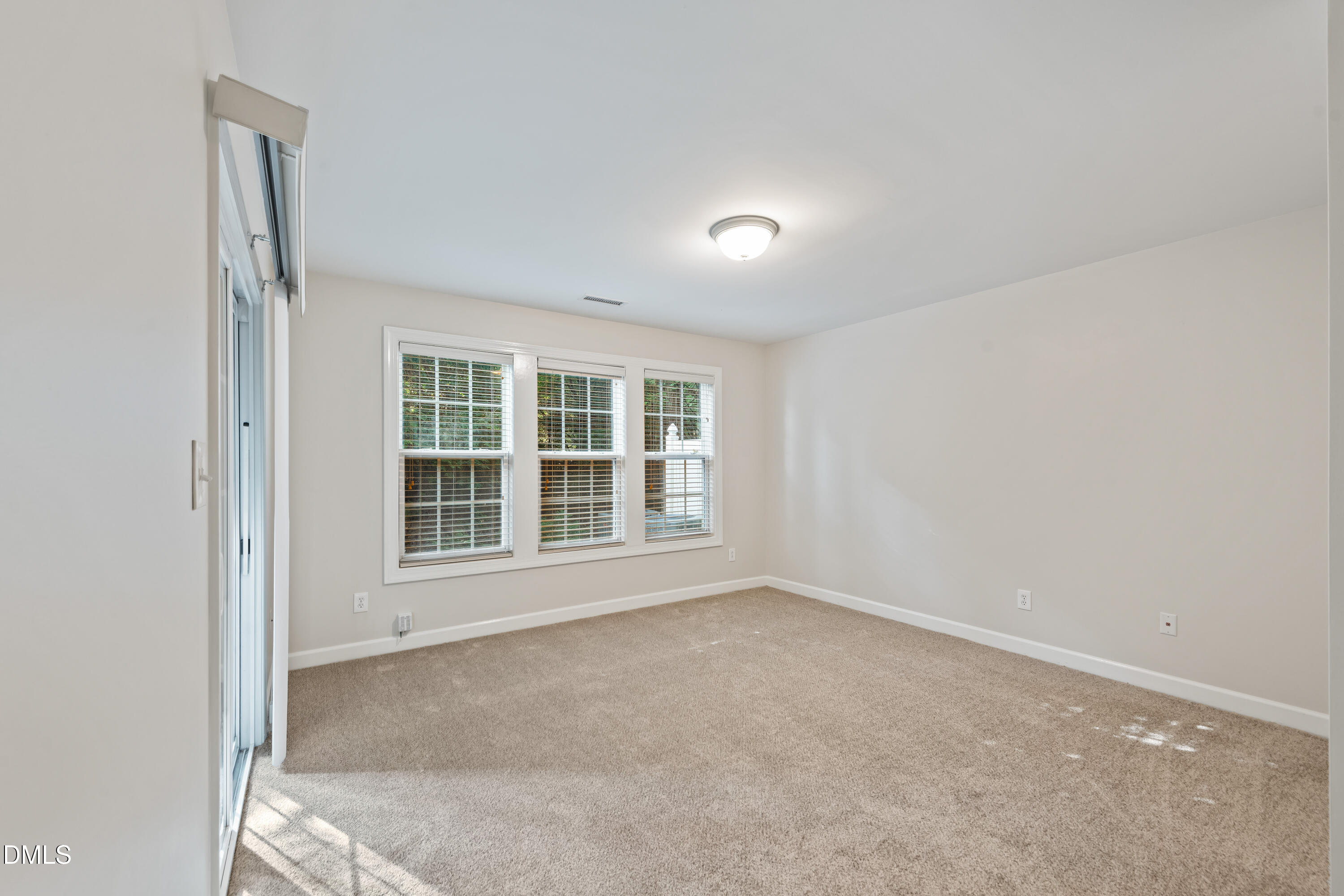 3645 Edgemont Drive Property Photo 15