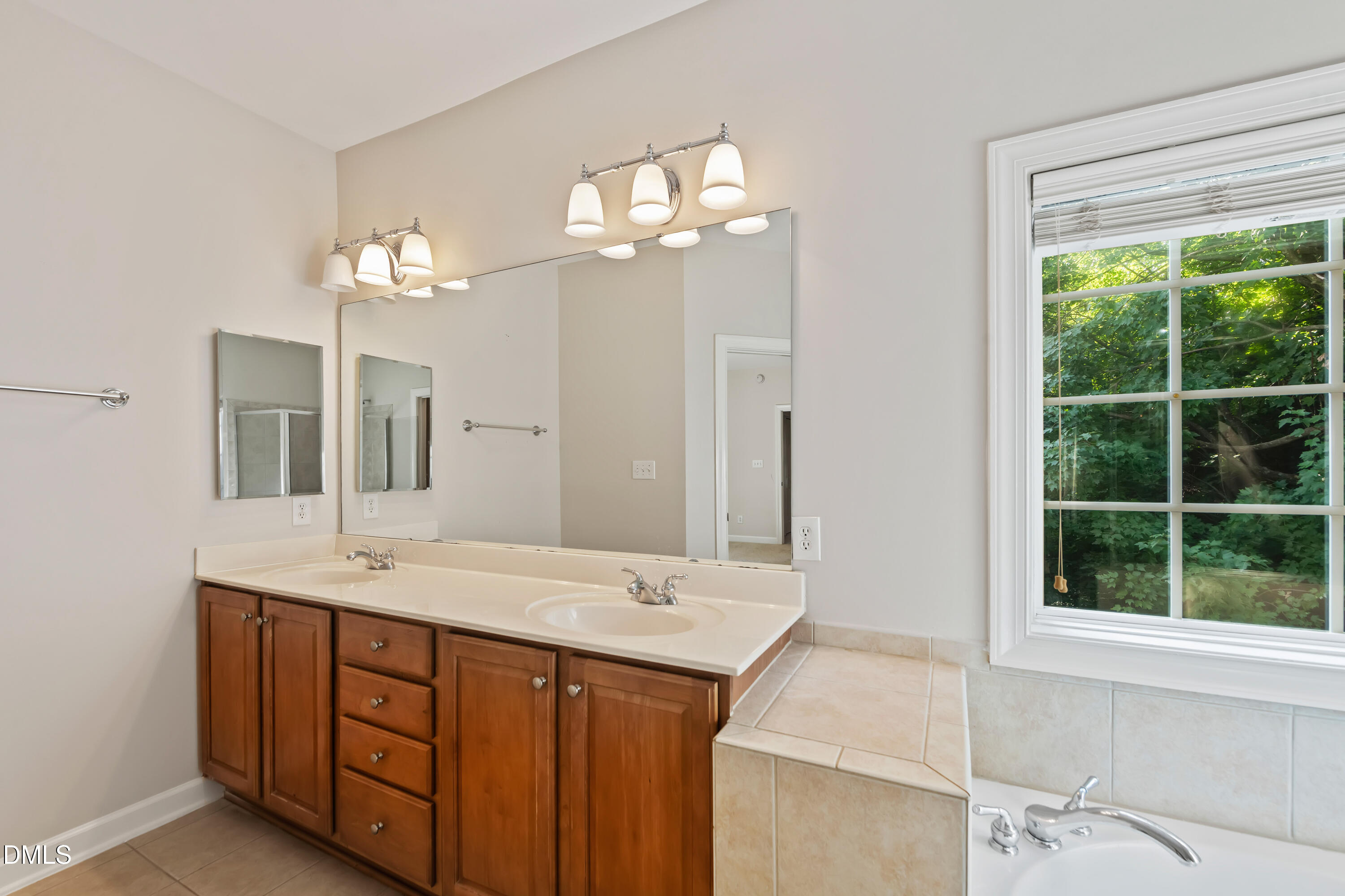 3645 Edgemont Drive Property Photo 24