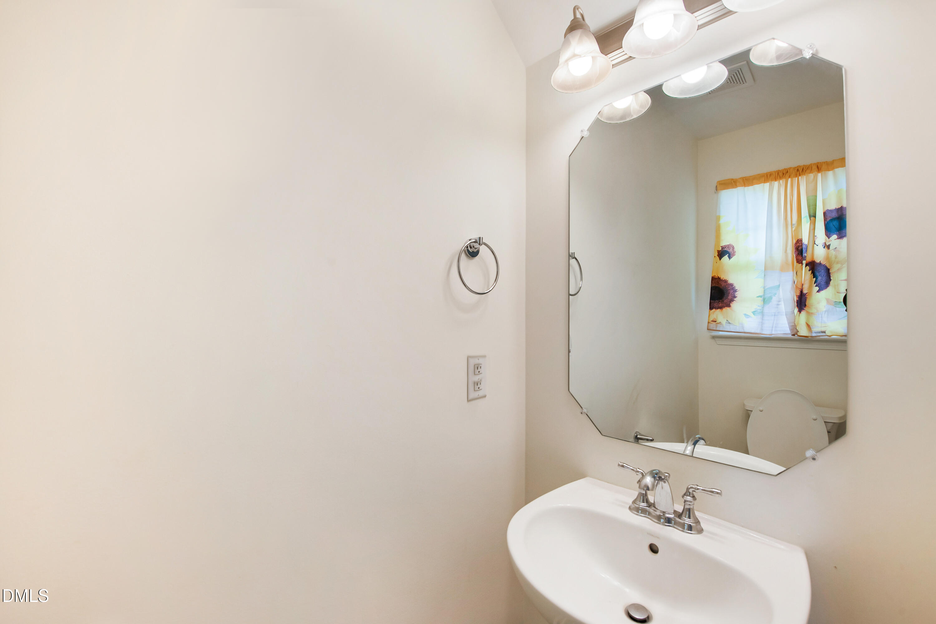 118 Brassfield Drive Property Photo 10