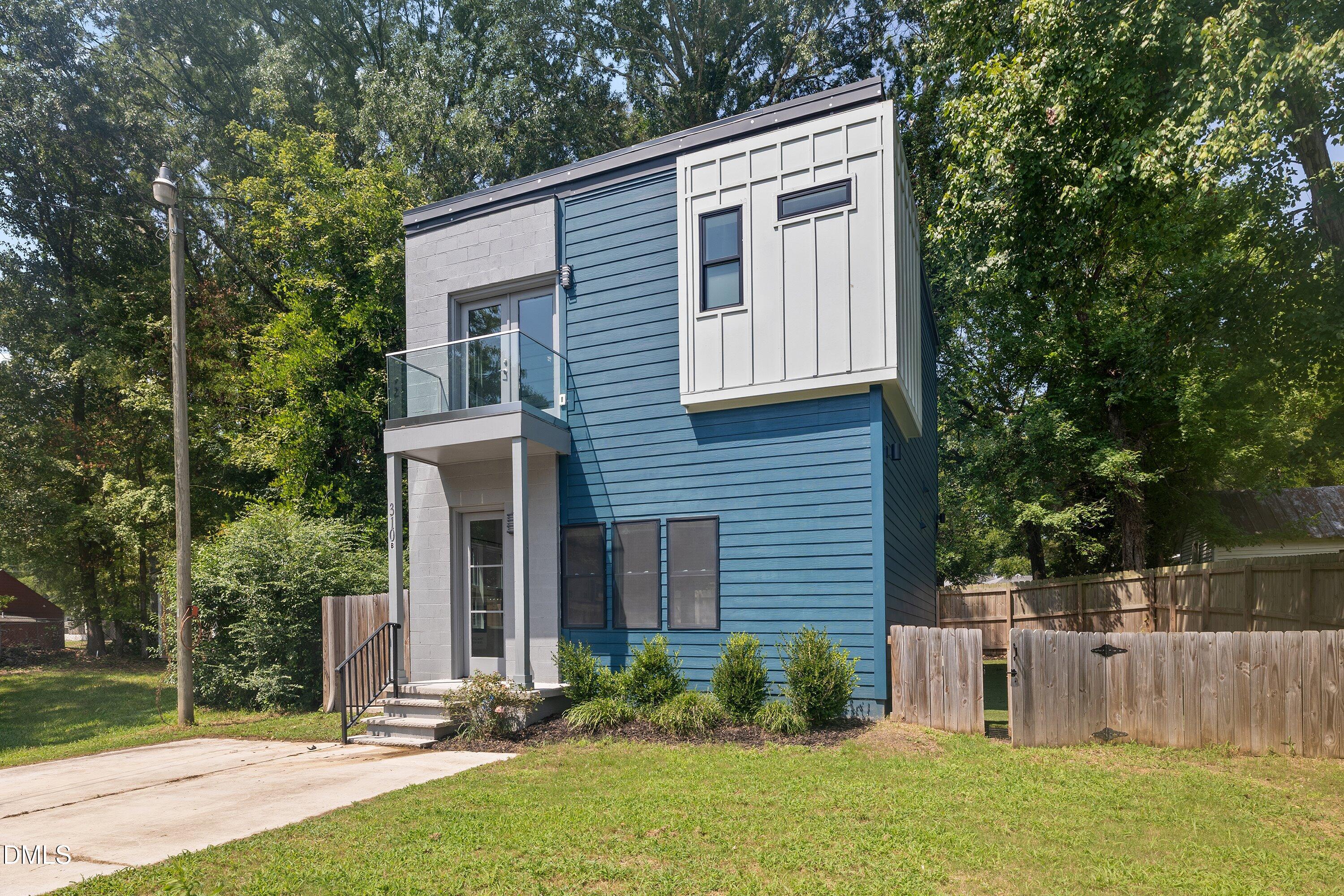 310 Truce Street B Property Photo 2