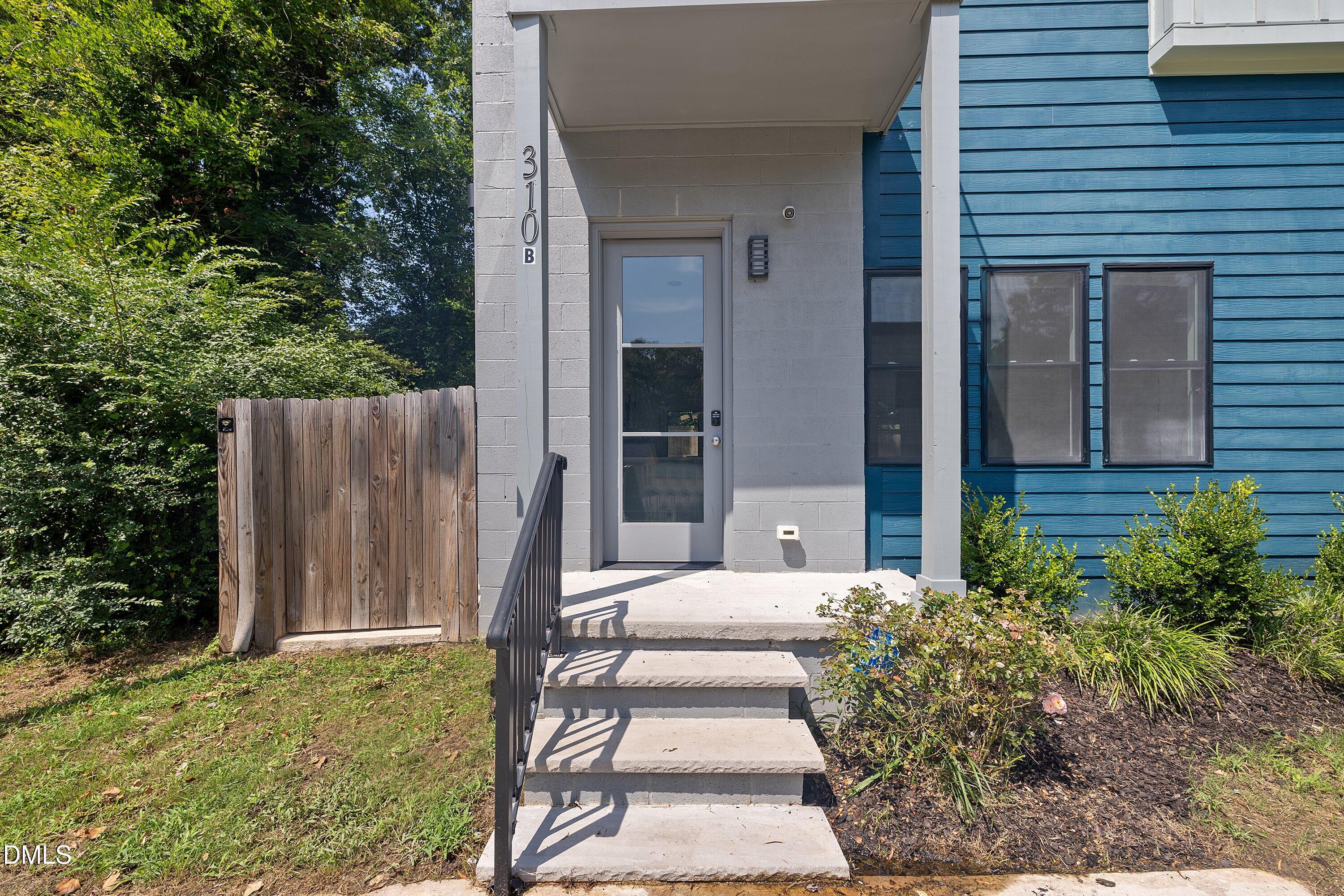 310 Truce Street B Property Photo 3