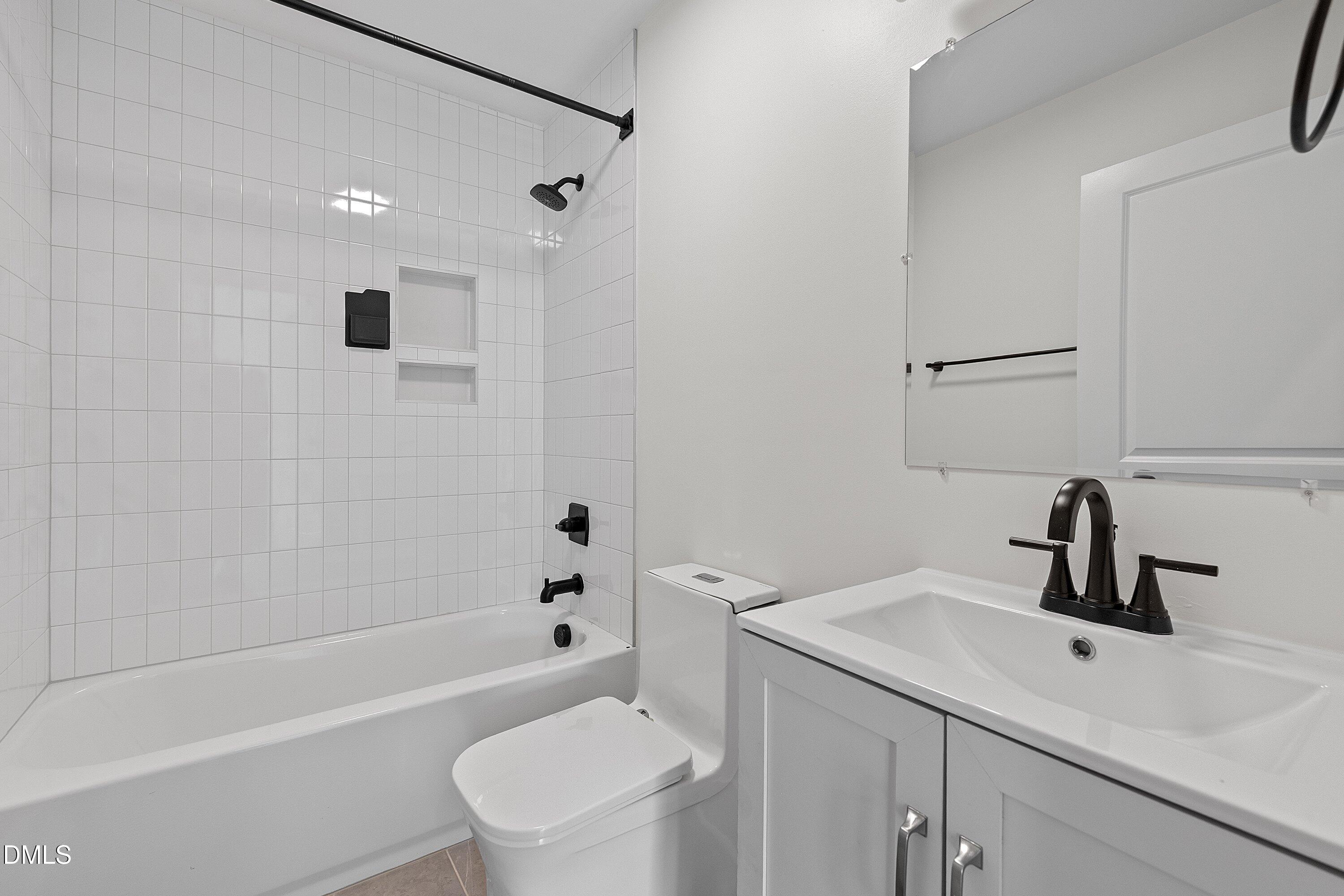 310 Truce Street B Property Photo 15