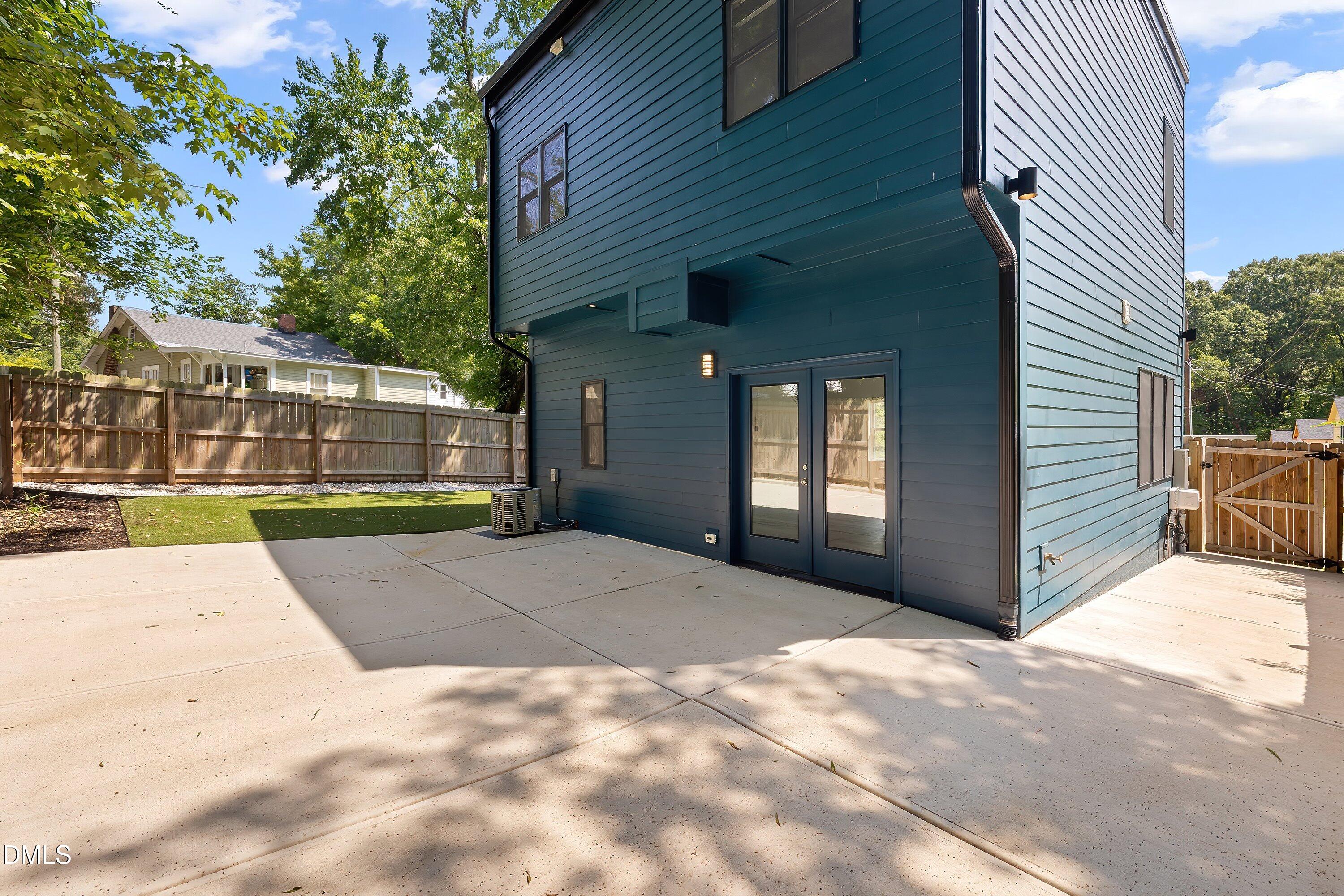 310 Truce Street B Property Photo 23