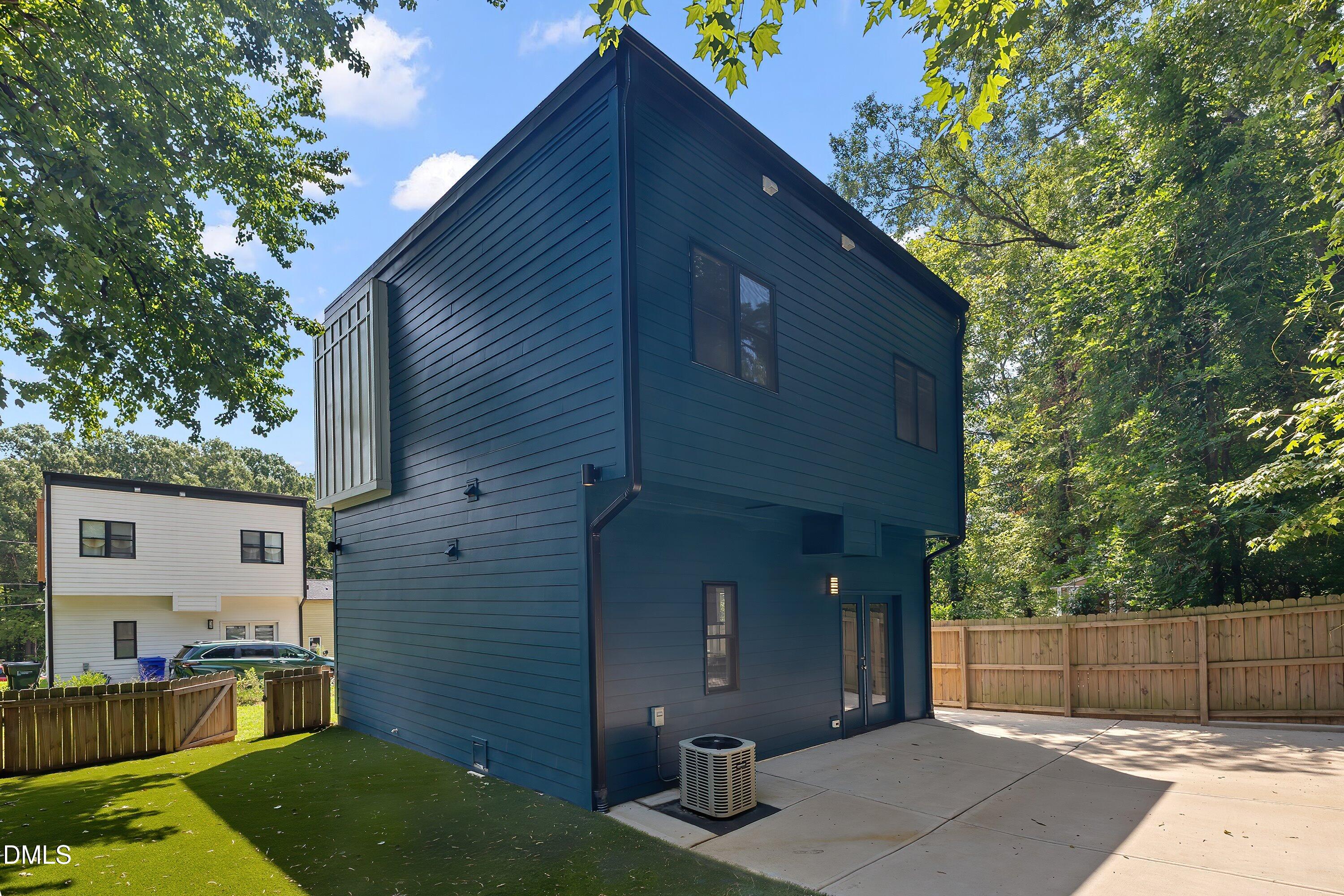 310 Truce Street B Property Photo 25