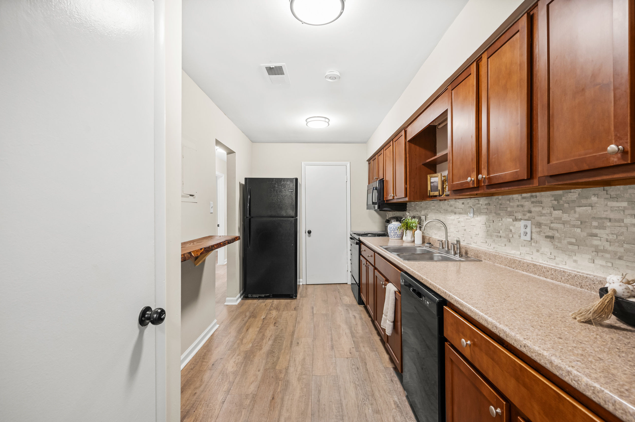 1008 Sandlin Place A Property Photo 12