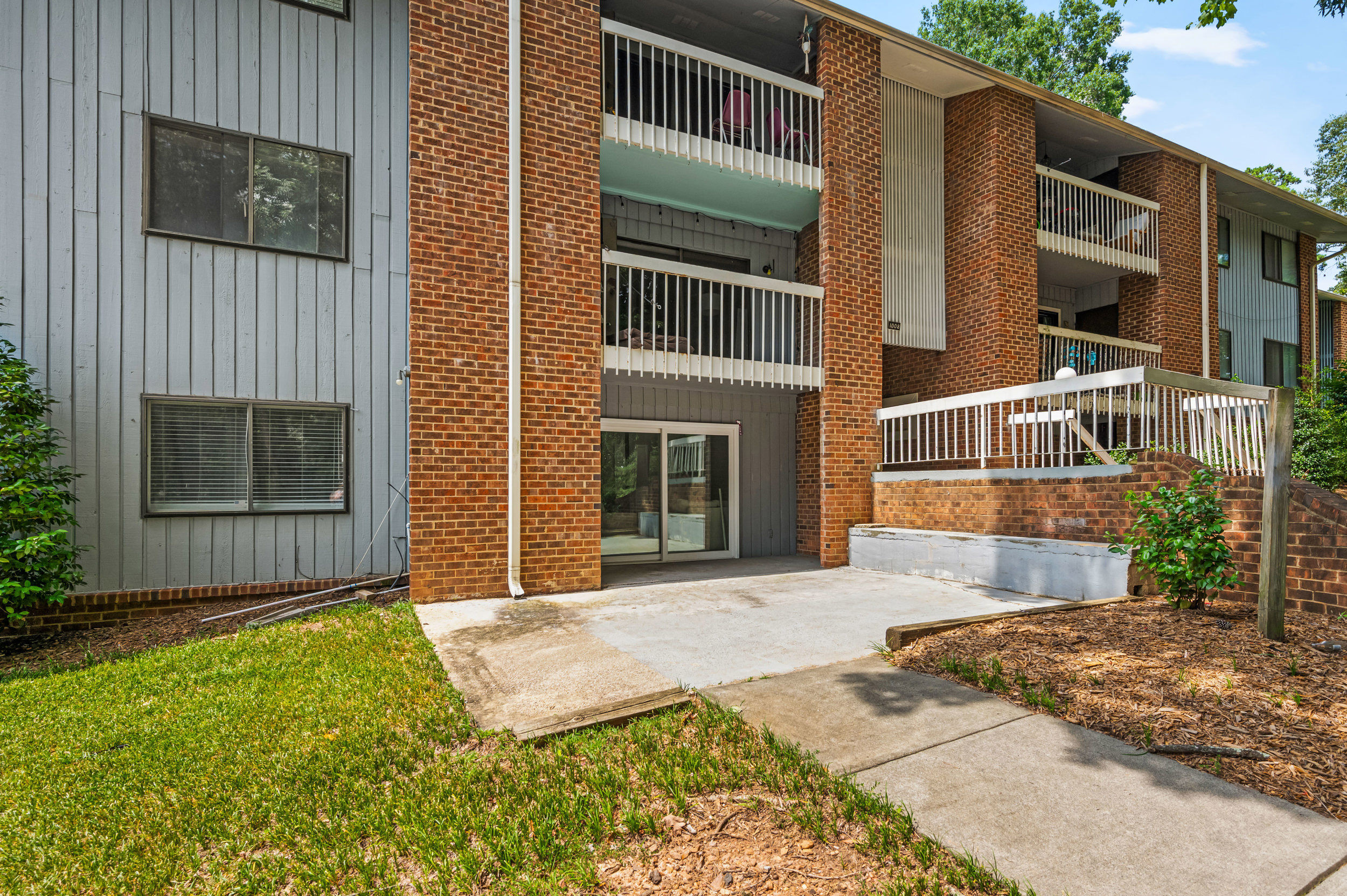 1008 Sandlin Place A Property Photo 28